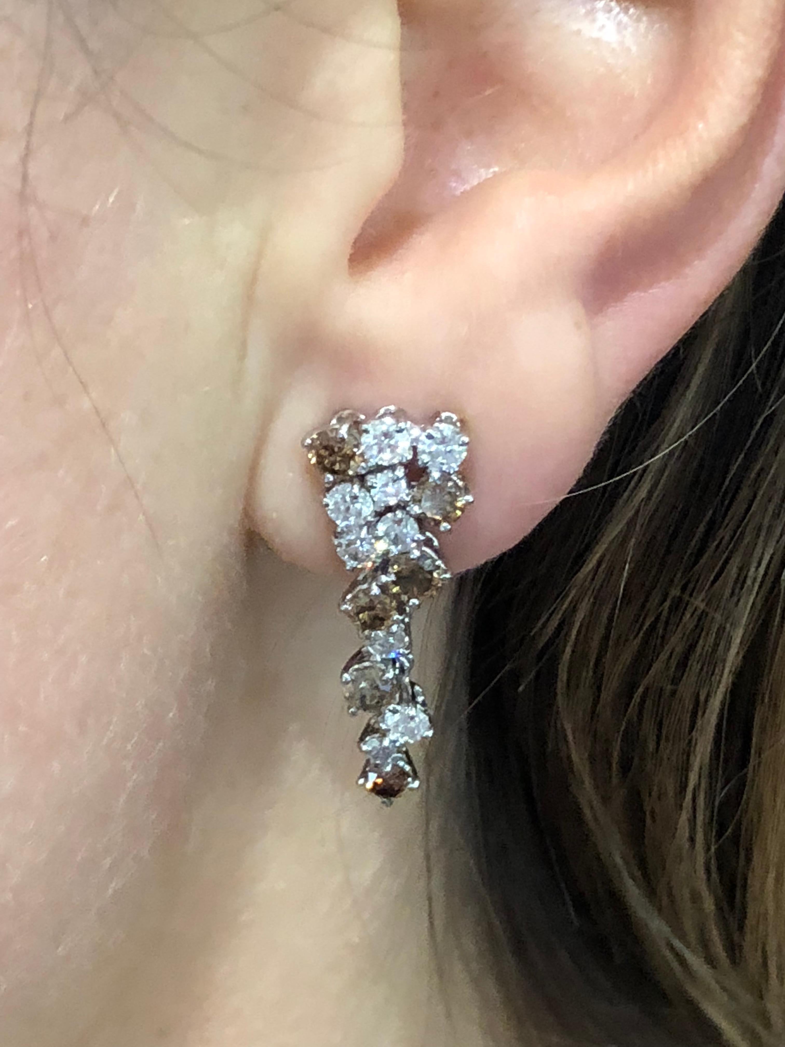 Round Cut White and Cognac Diamonds White Gold Drop Earrings
