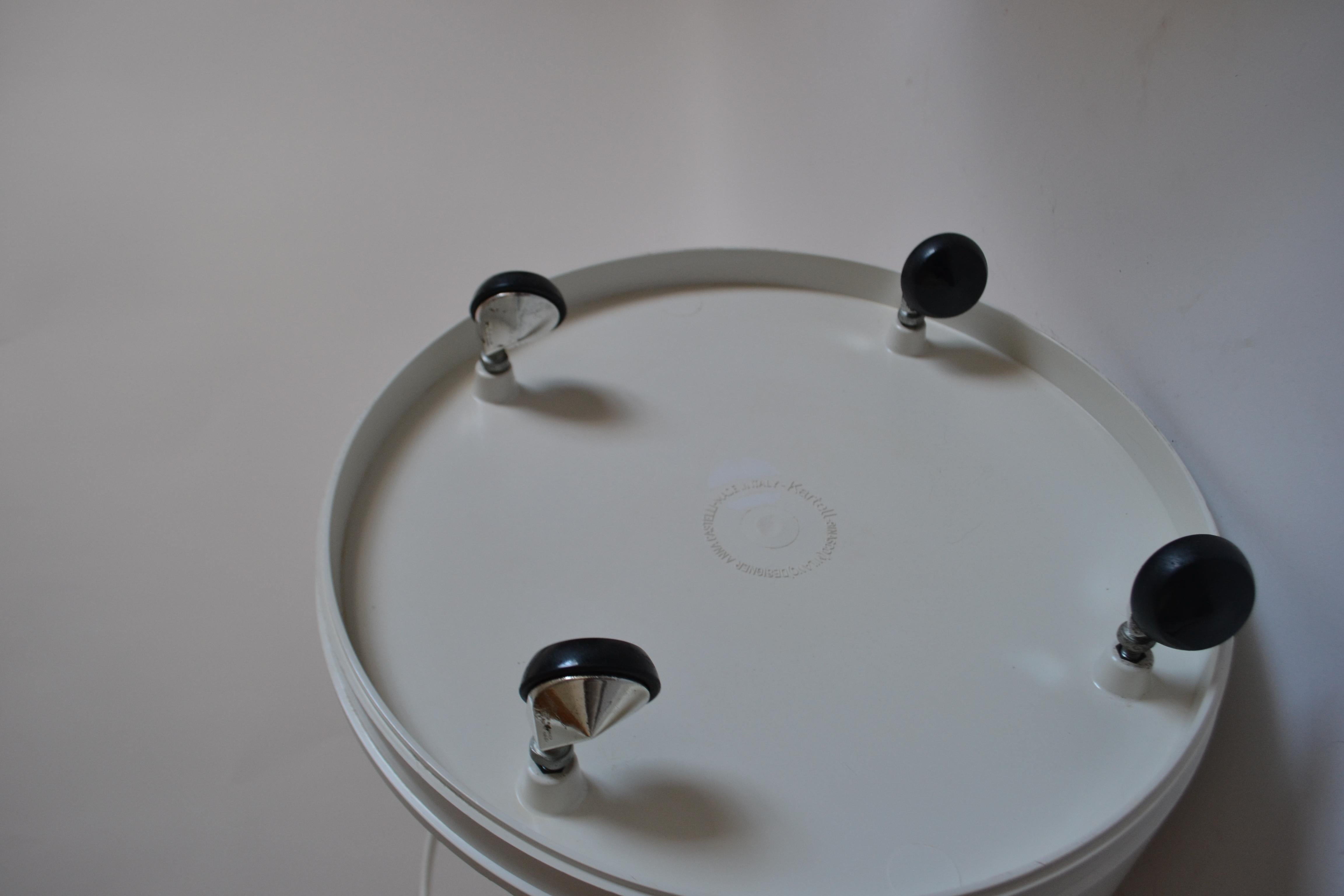 White and Cream Componibili Unit by Anna Castelli Ferrieri for Kartell, 1960s In Good Condition In London, GB