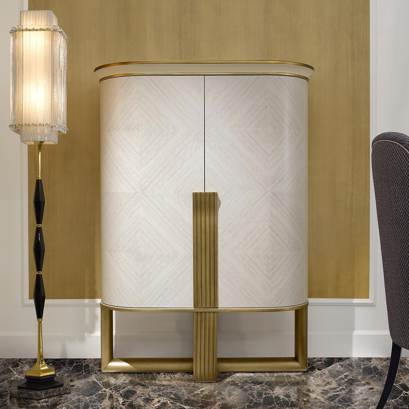 Barschrank in Weiß und Gold (Italienisch)