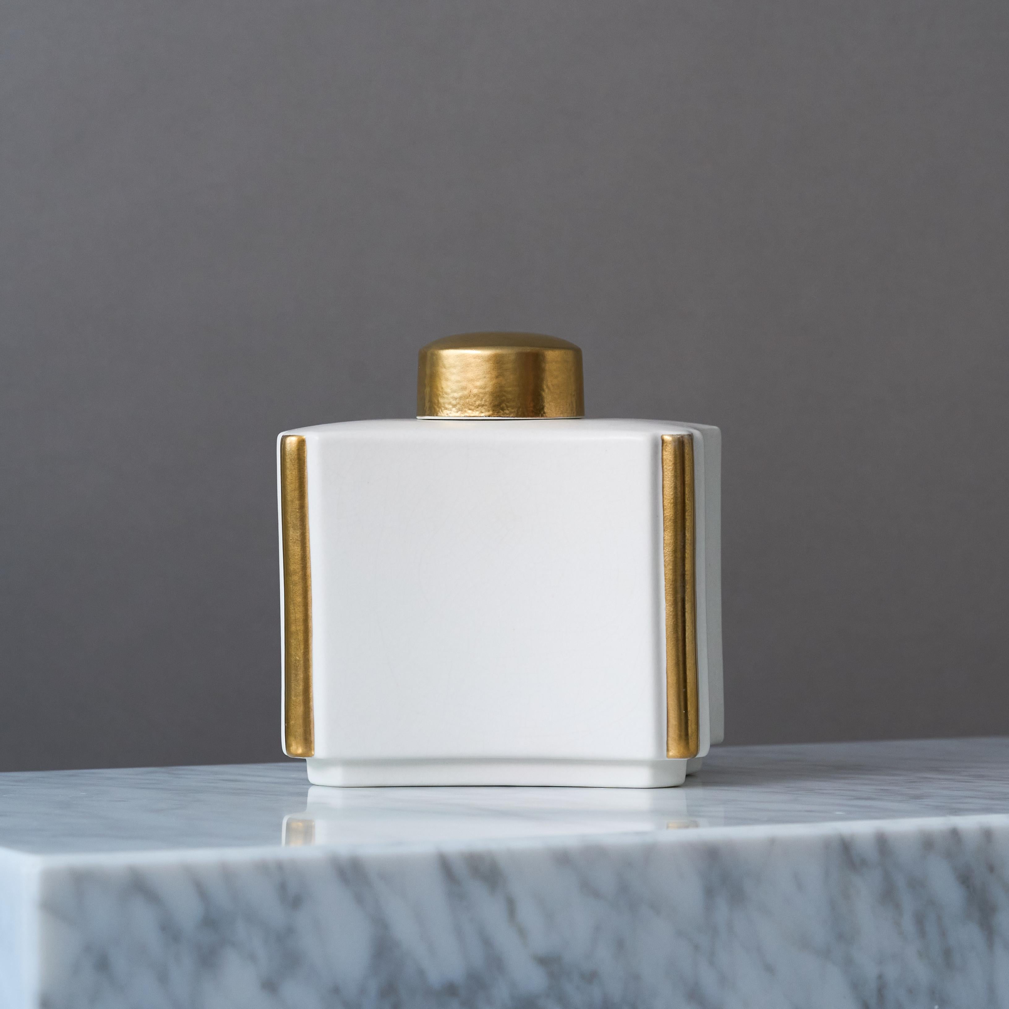 White and Gold 'Carrara' Tea Caddy by Wilhelm Kage. Gustavsberg, Sweden, 1940s For Sale 3