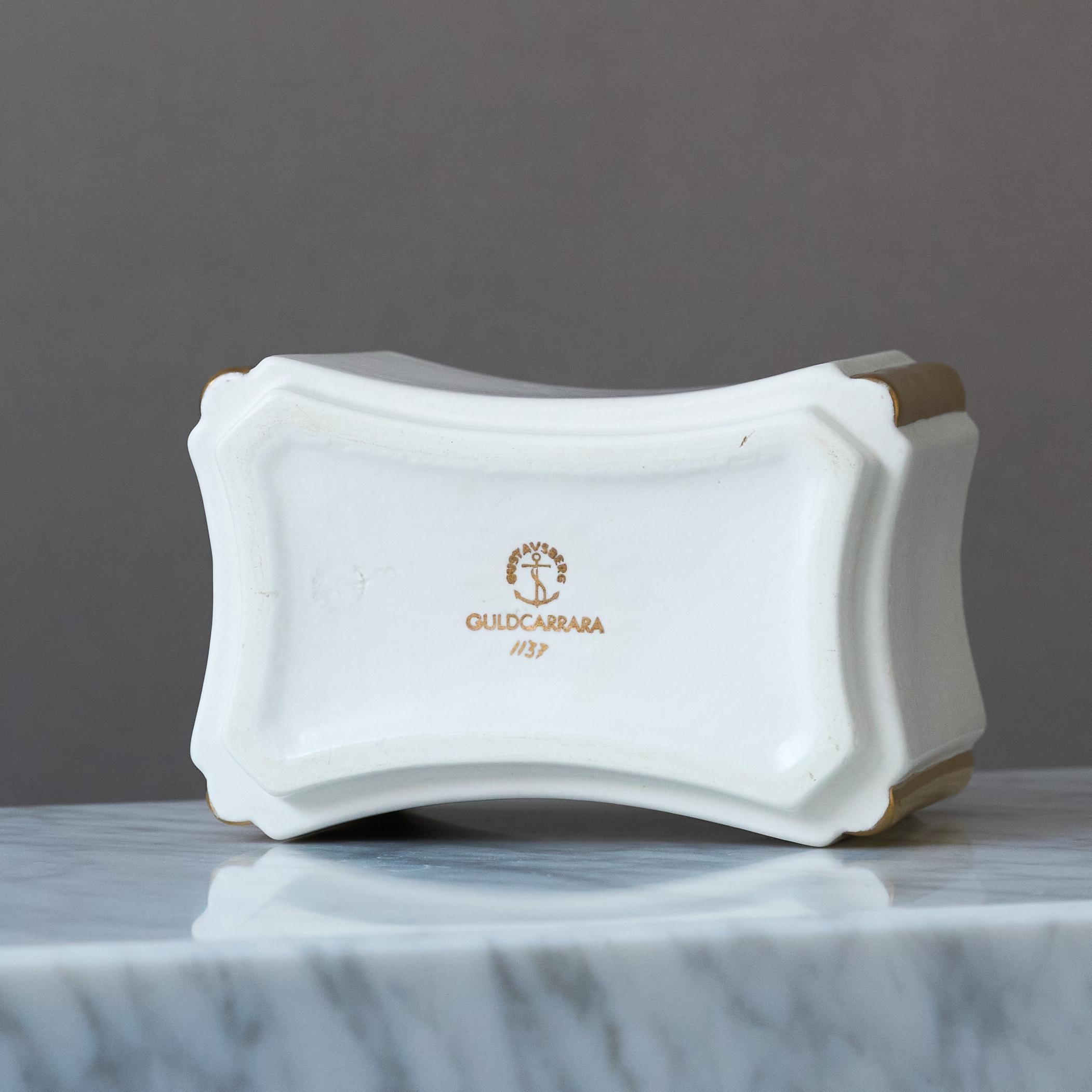 White and Gold 'Carrara' Tea Caddy by Wilhelm Kage. Gustavsberg, Sweden, 1940s For Sale 4