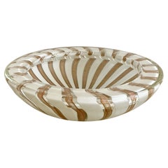 Catchall rond de Murano à mouchetures blanches et dorées, années 1980