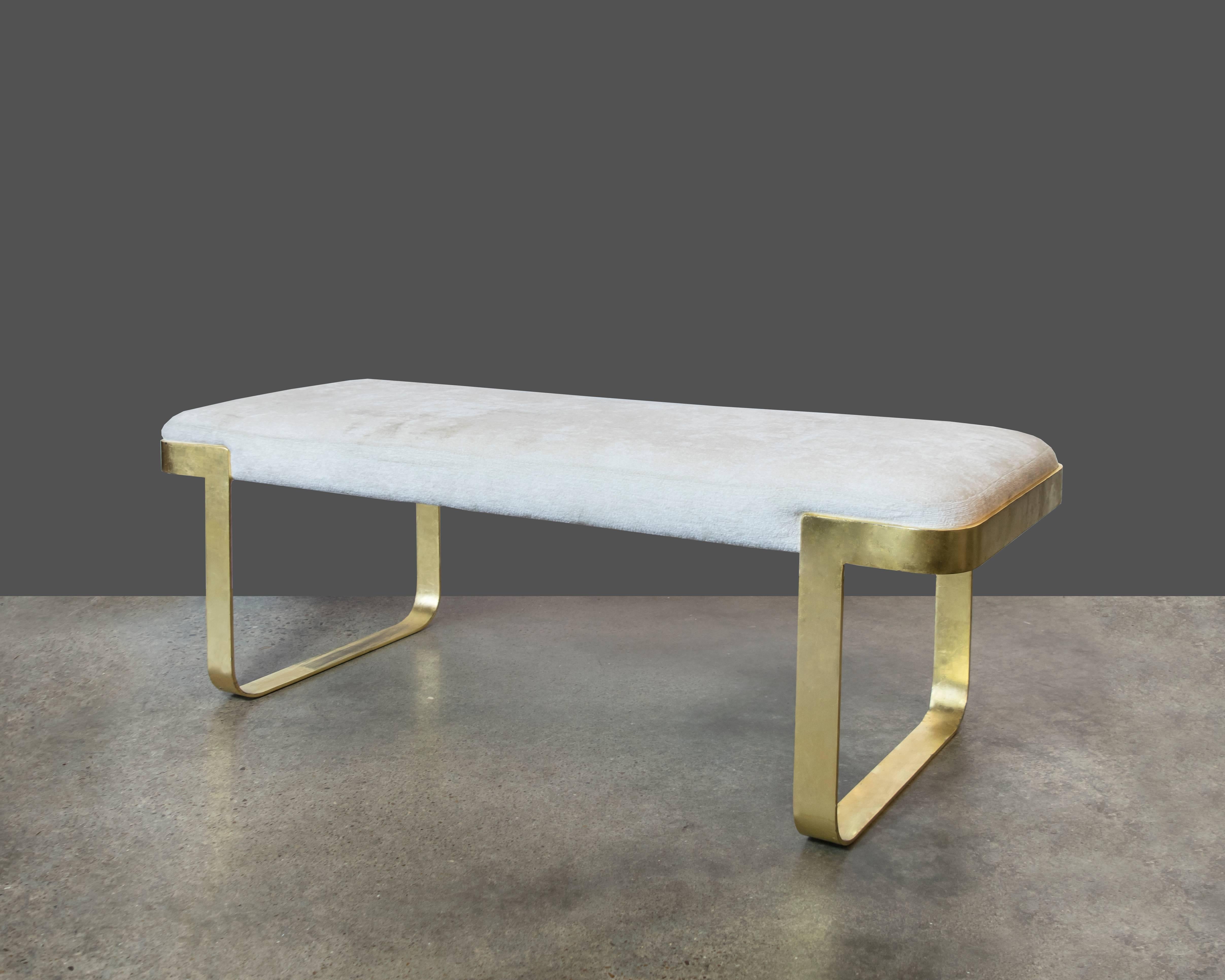 Perfect size entryway or end of bed bench in gold-plated metal and off-white chenille upholstery. A few scratches here and there but otherwise in really good vintage condition.