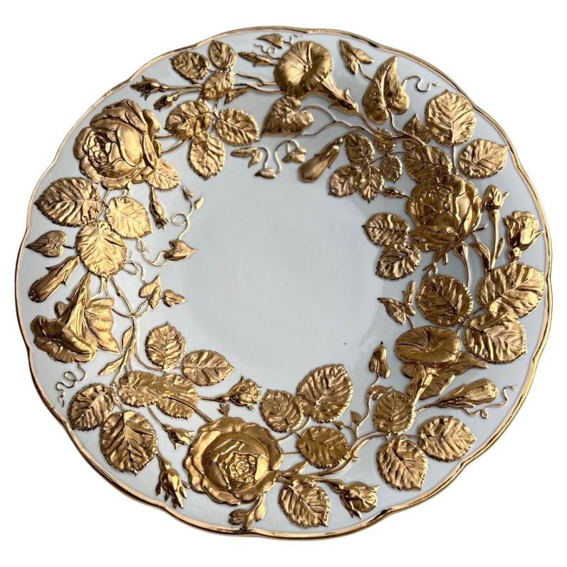Assiette en porcelaine blanche et dorée de Meissen, Allemagne, années 1950