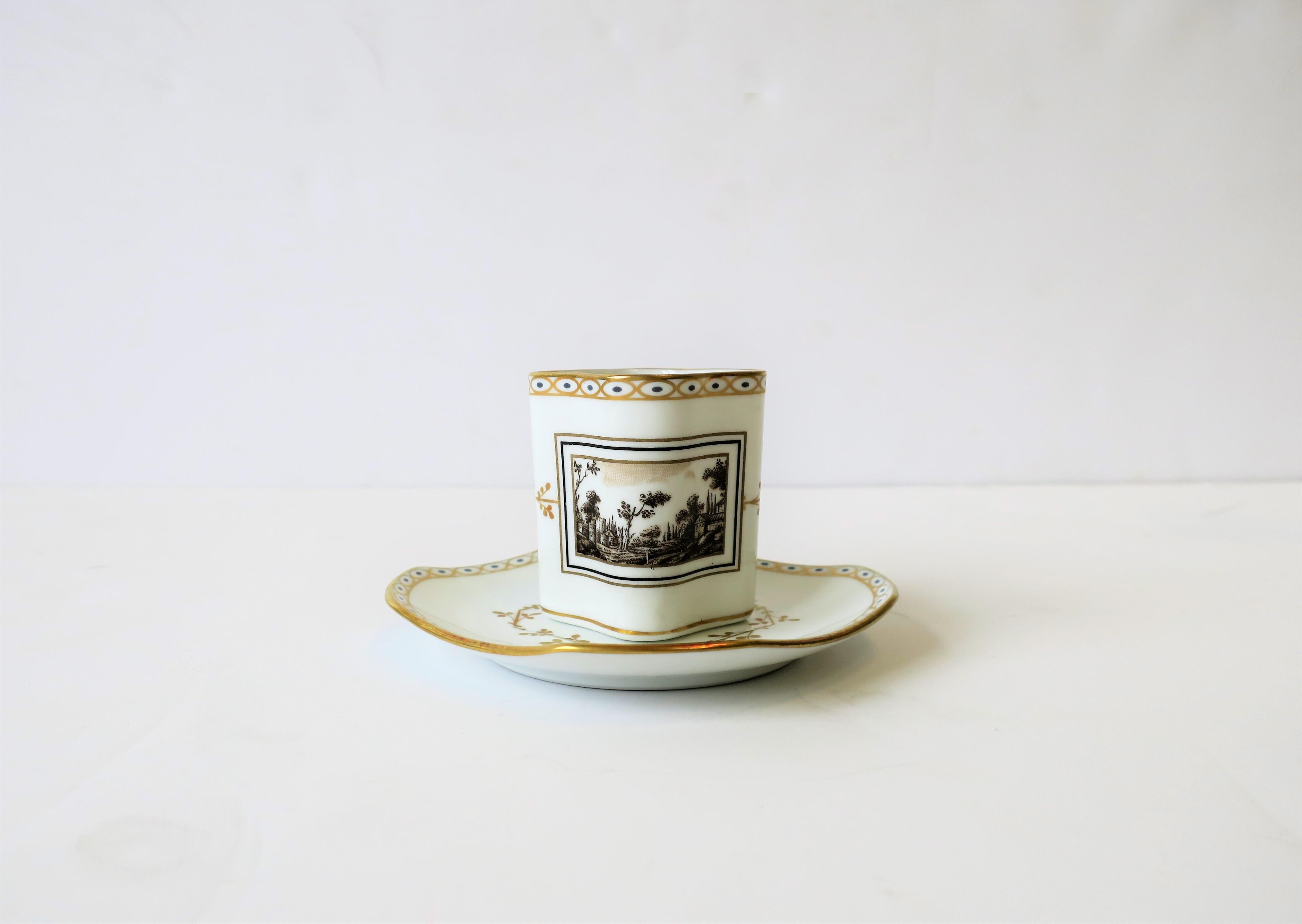 Richard Ginori Designer Italienisch Weiß & Gold Espresso Kaffee oder Tee Tasse Untertasse (Glasiert) im Angebot