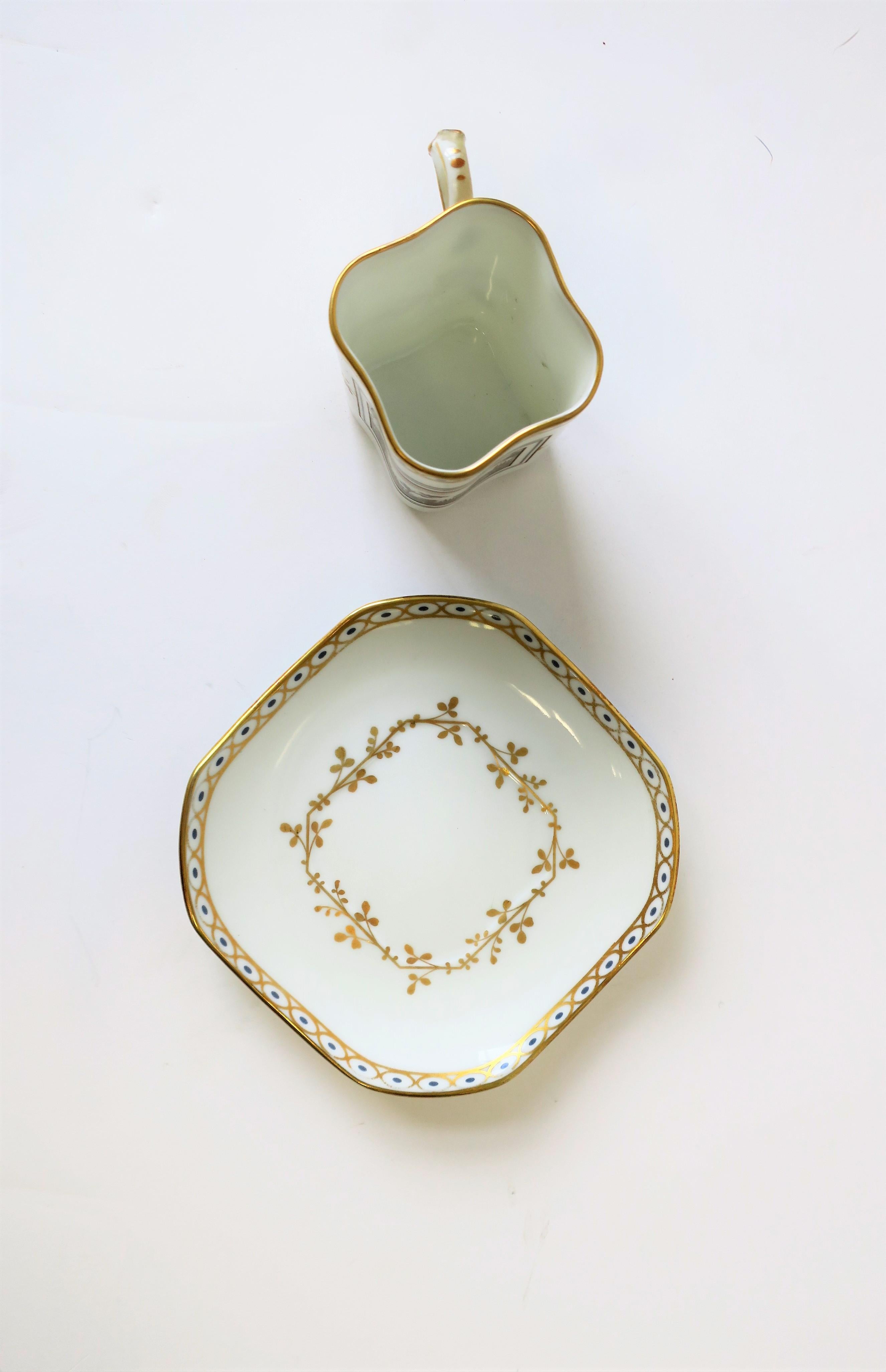 Ceramic Richard Ginori Italian Porcelain Espresso Coffee Tea Cup Saucer For Sale