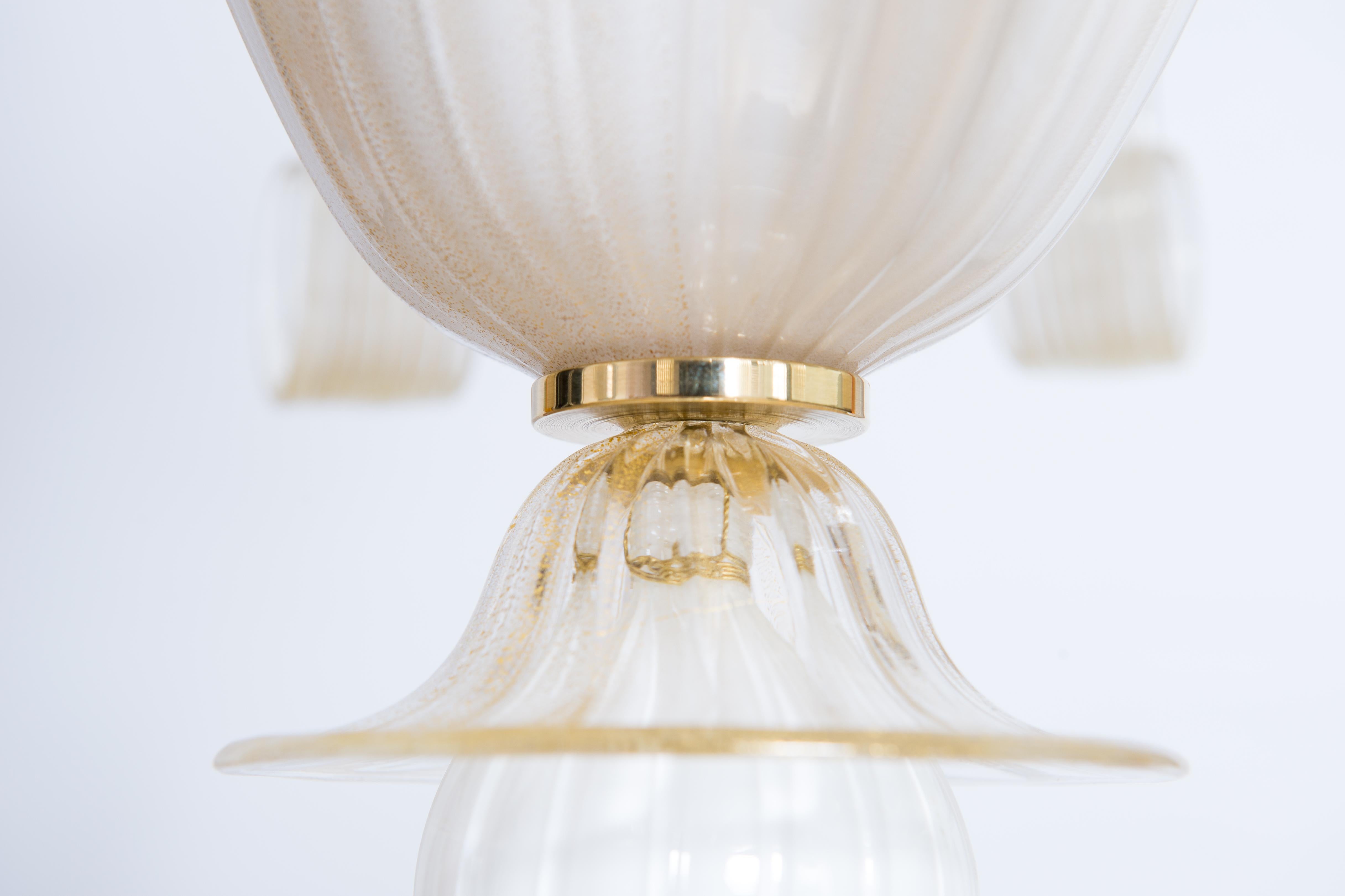 Blanco y oro  Lámpara de cristal de Murano, por Giovanni Dalla fina Años 90 en Excelente estado para la venta en Villaverla, IT