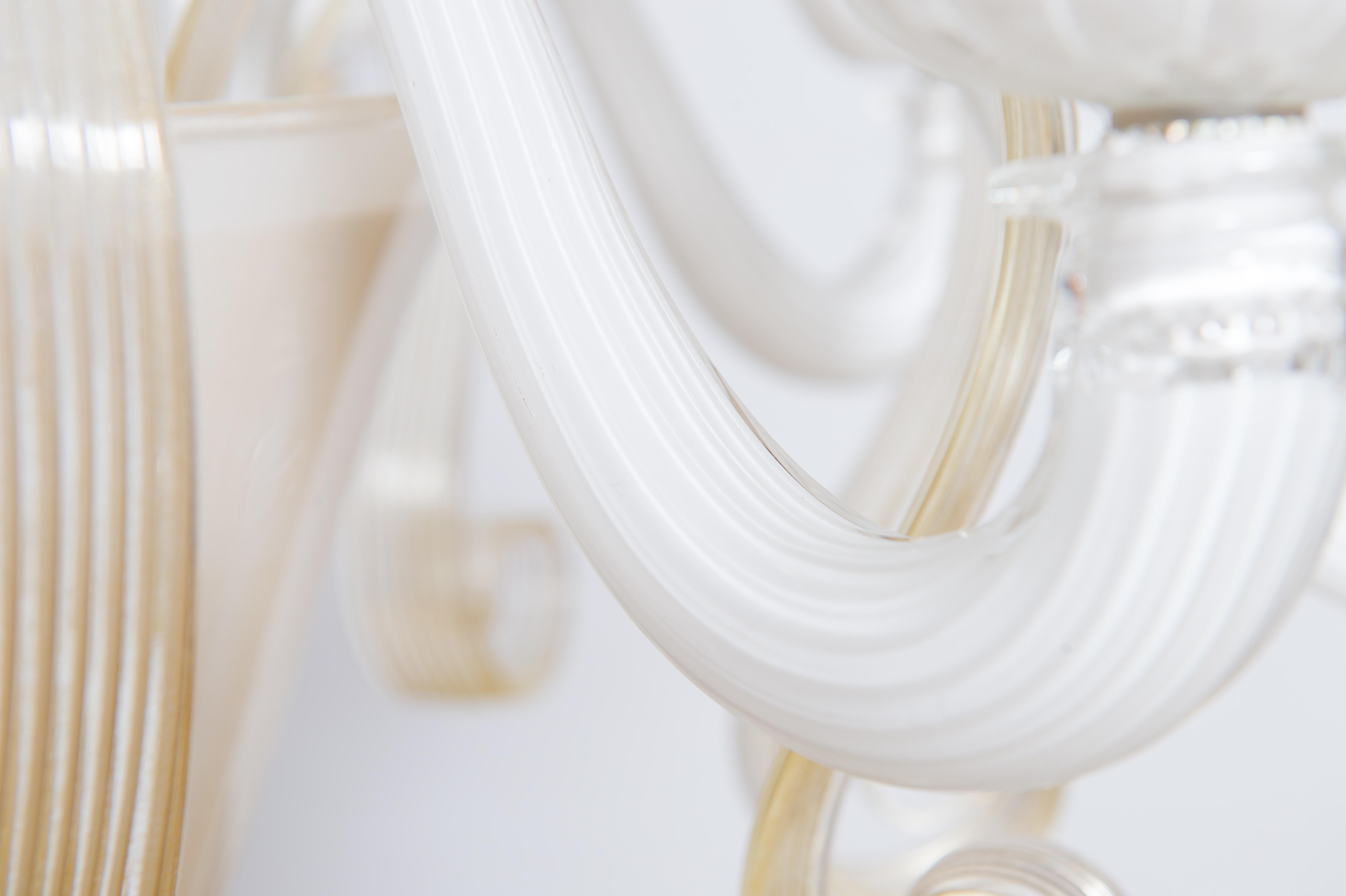Blanco y oro  Lámpara de cristal de Murano, por Giovanni Dalla fina Años 90 Vidrio en venta