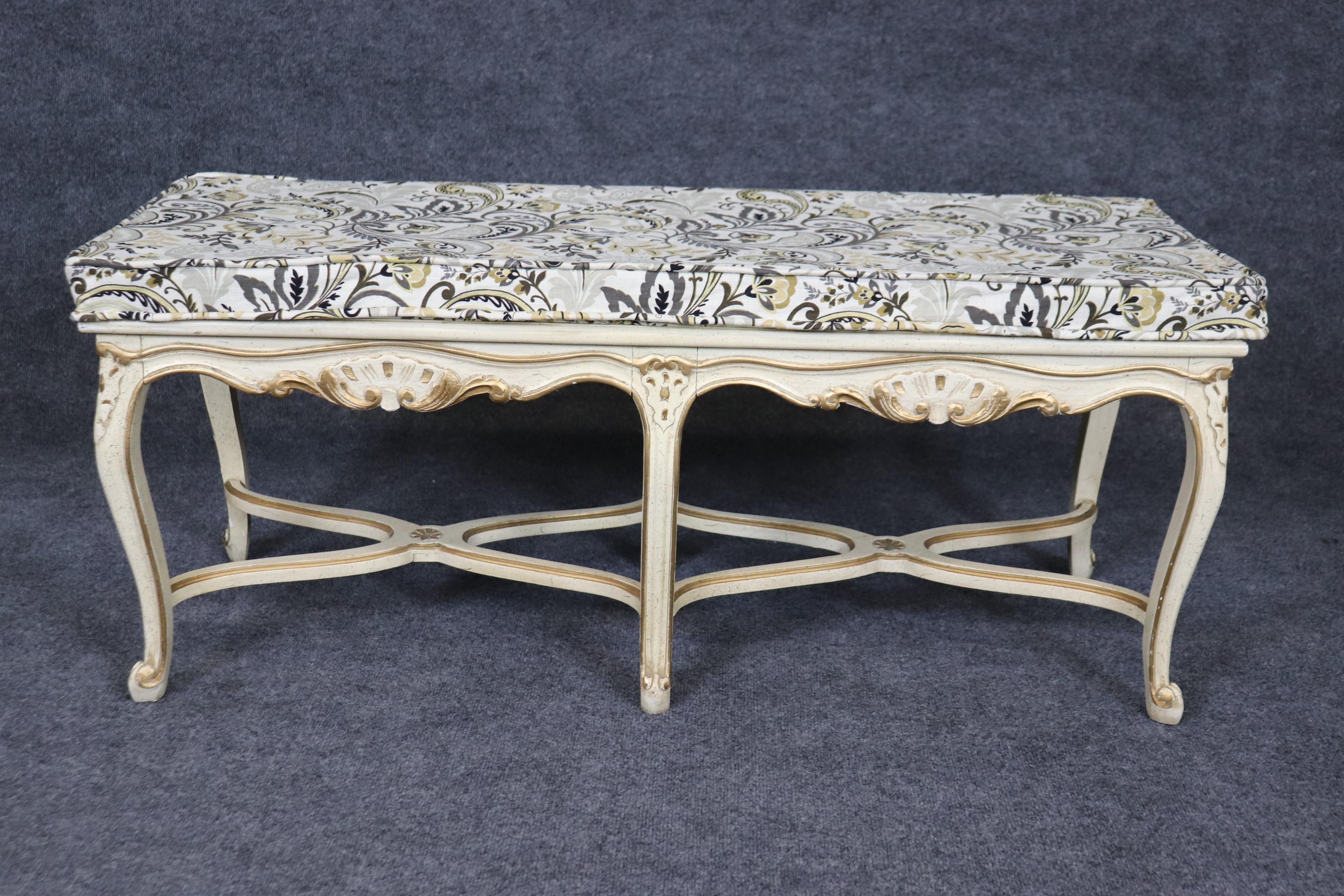 Mid-20th Century White and Gold Paint Decorated Cane French Louis XV Style Six Leg Window Bench  For Sale