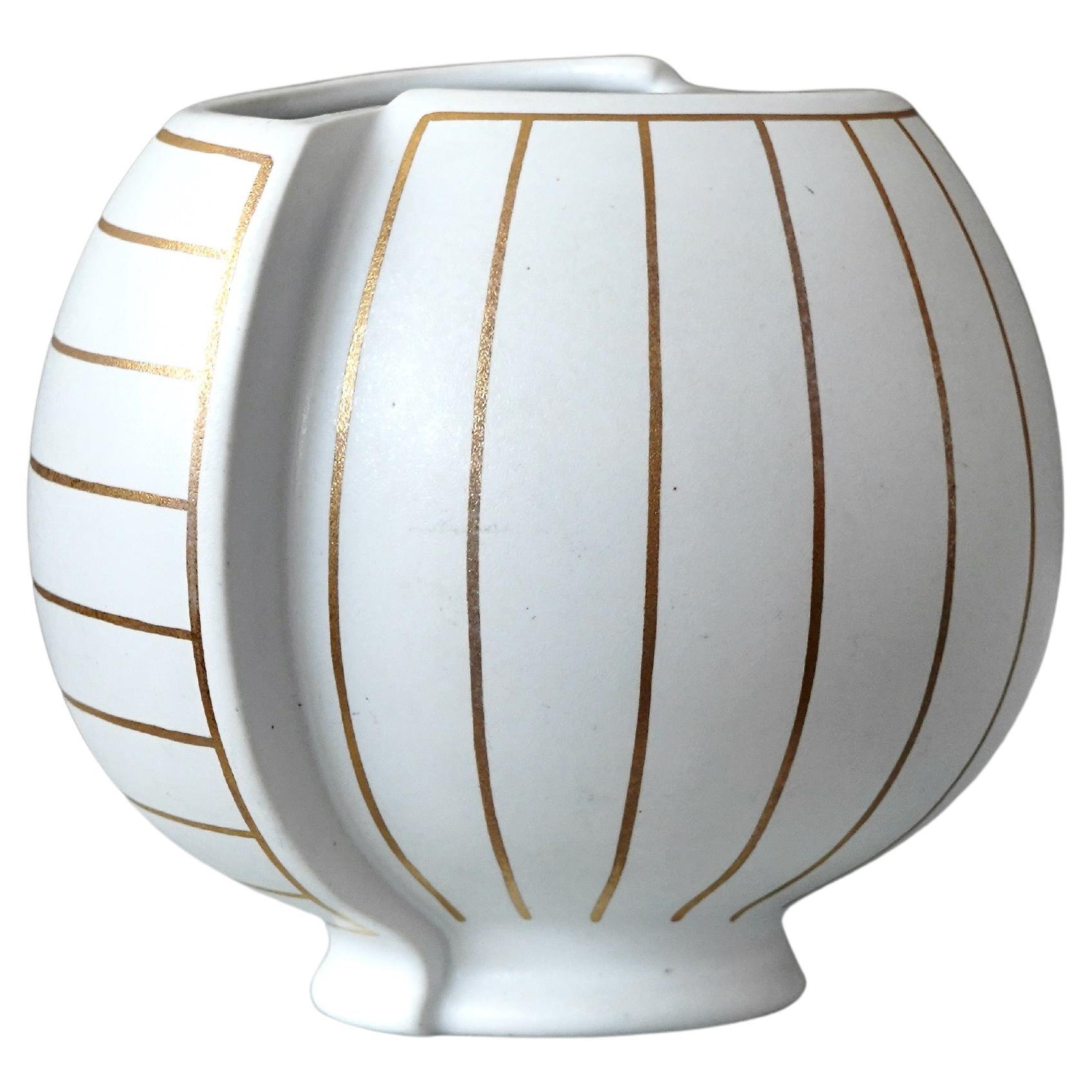 Weiß-goldene Vase „Surrea“ von Wilhelm Kage für Gustavsberg, Schweden, 1950er Jahre im Angebot