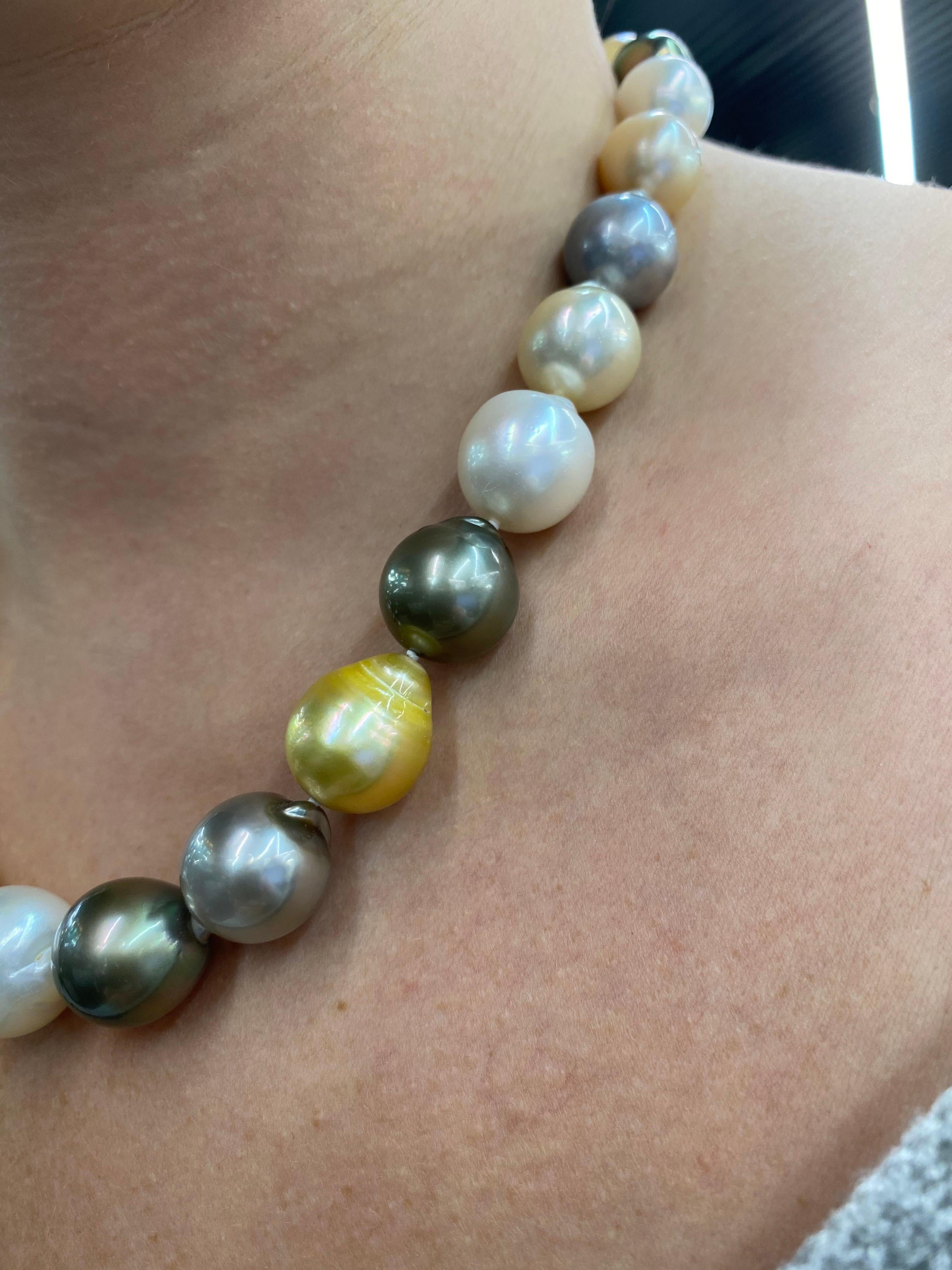 White and Golden South Sea Tahitian Baroque Pearl Necklace 14 Karat Gold 1