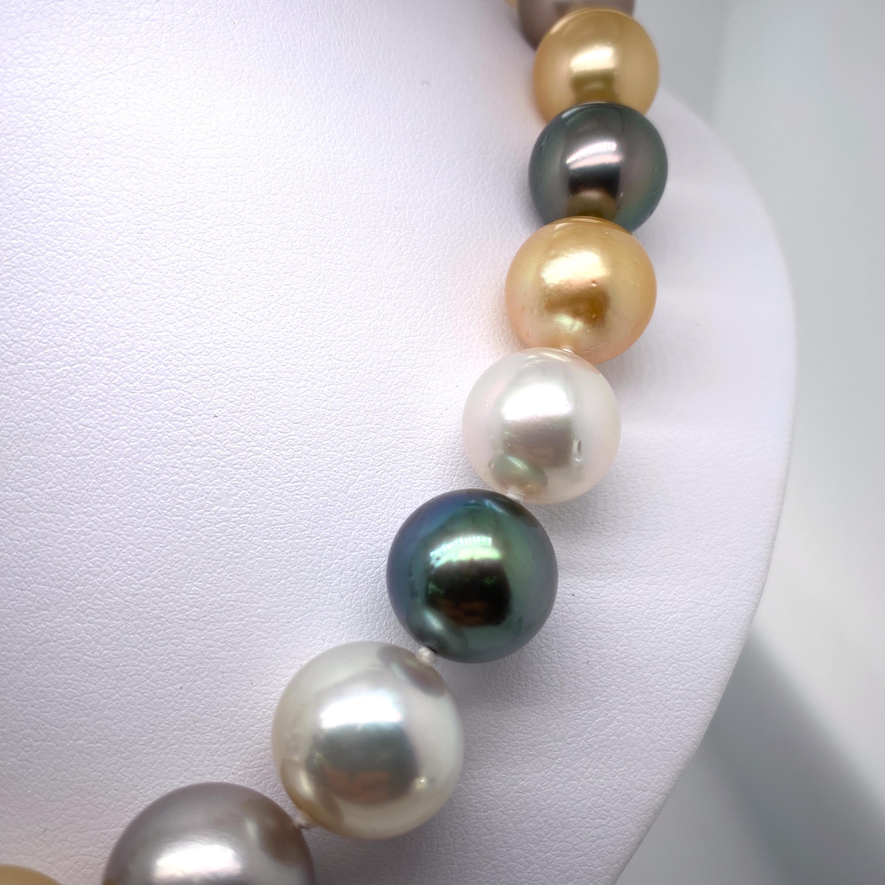 White and Golden South Sea Tahitian Strand Pearl Necklace 14 Karat Gold 1