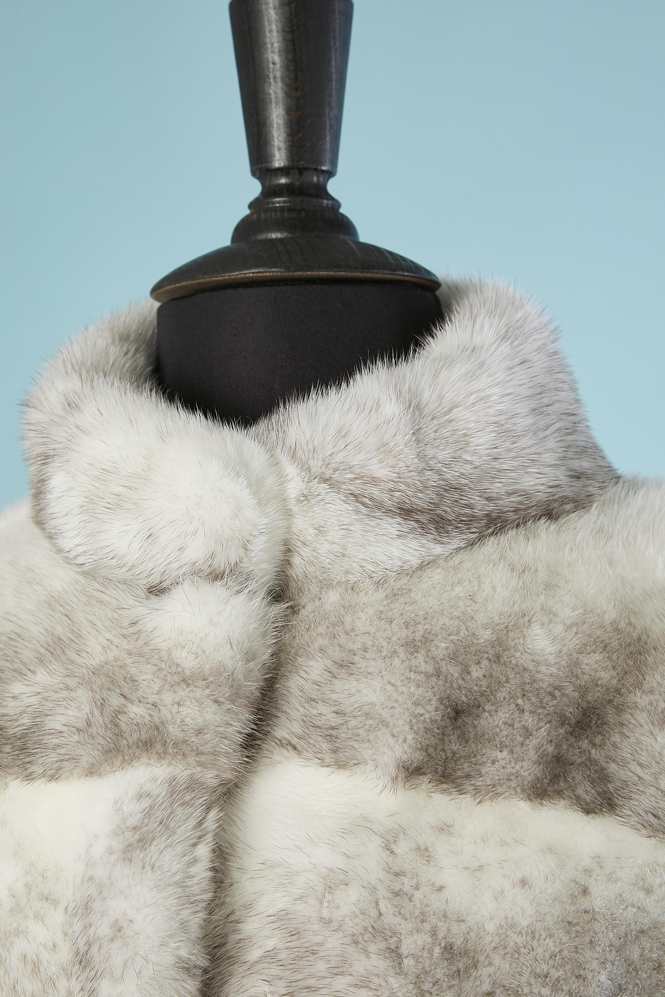 White and grey Platinium Quality Mink coat  Kopenhagen Fur  In Excellent Condition In Saint-Ouen-Sur-Seine, FR