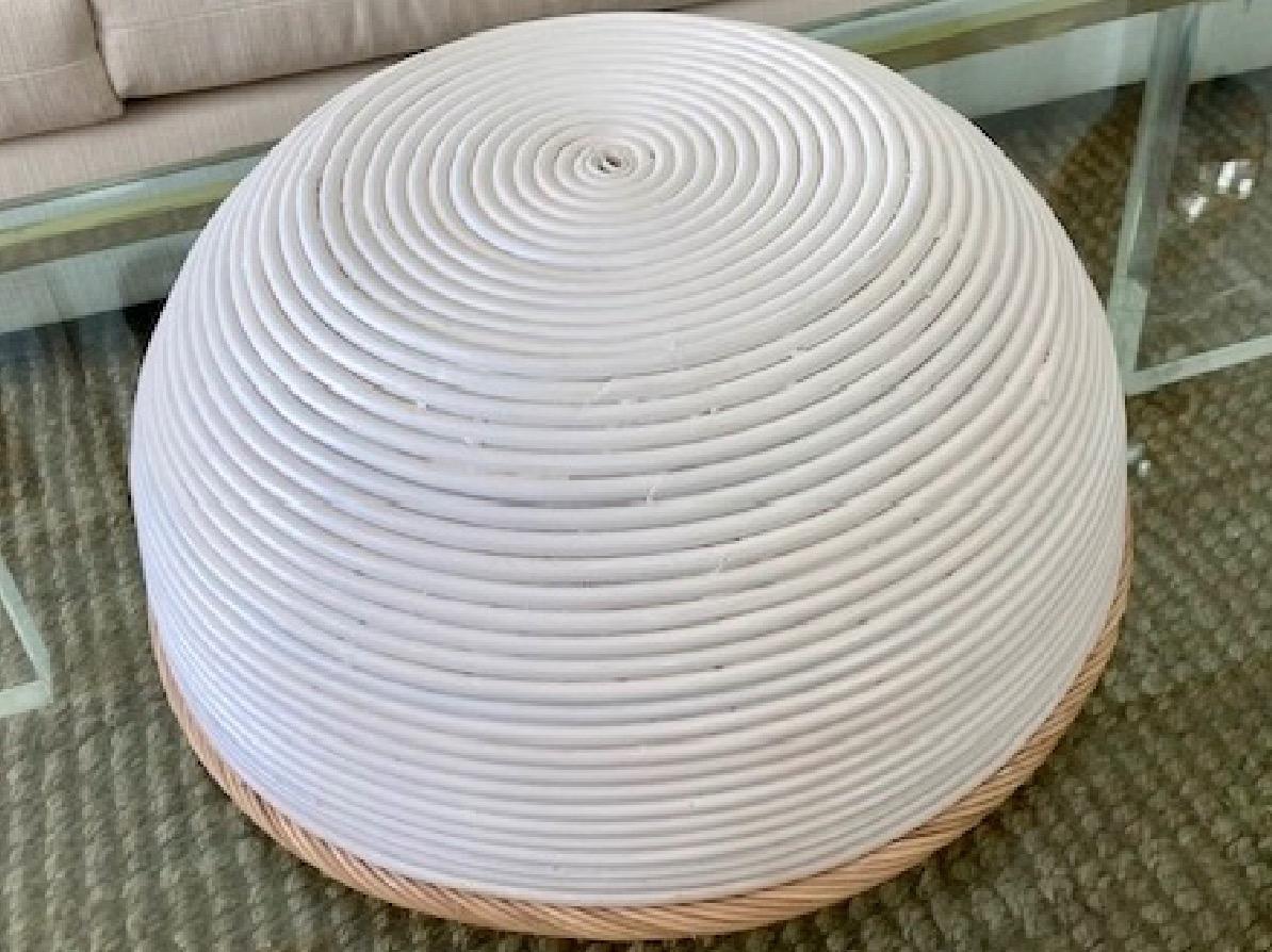 White and Natural Rattan Center Piece For Sale 2