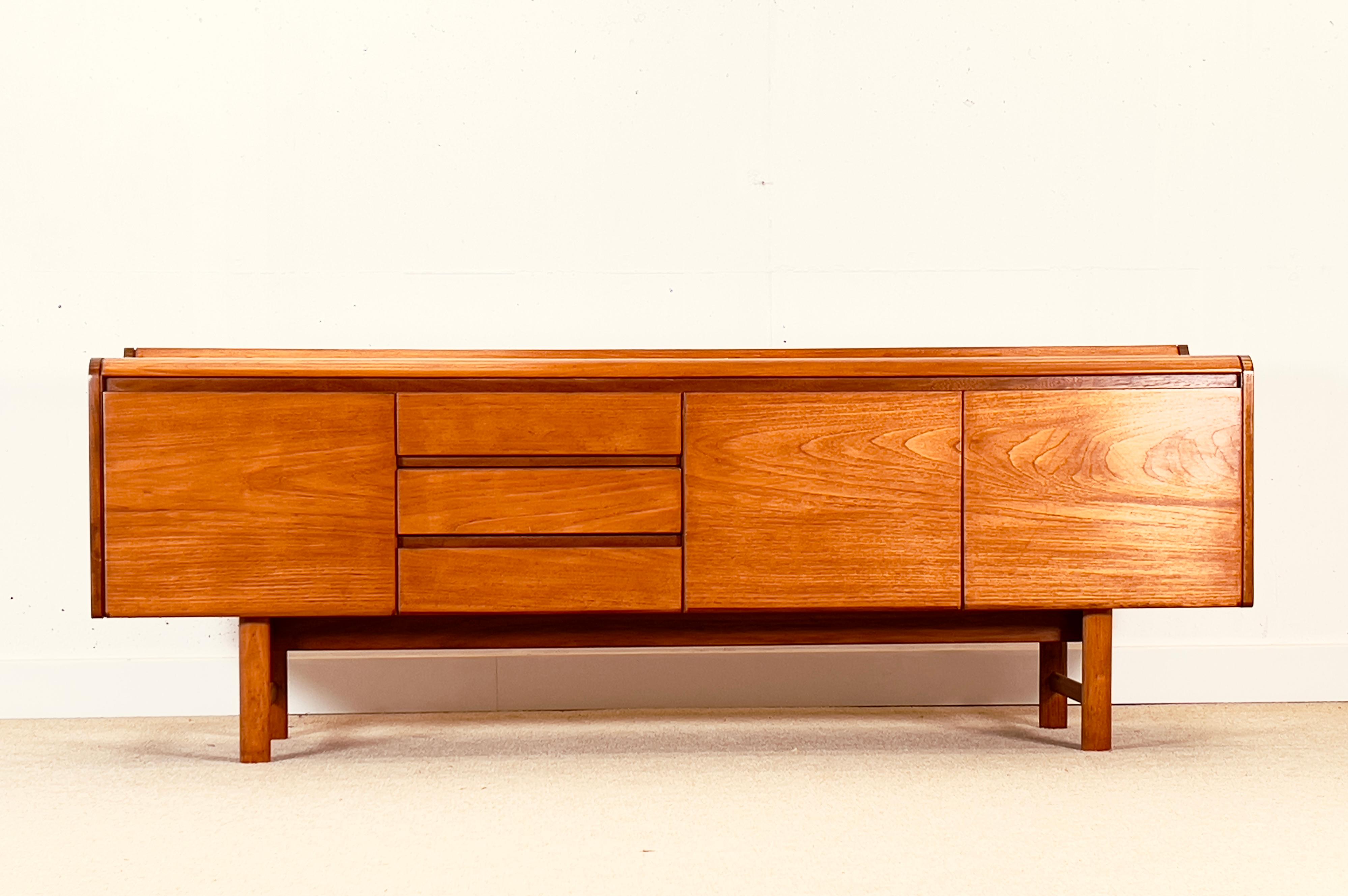 British White and Newton Sideboard (Peterfield Collection) For Sale