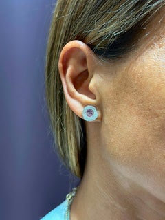 Orecchini con diamanti bianchi e rosa in oro bianco