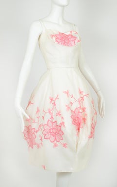 White and Pink Embroidered Bubble Hem Party Dress w Petal Bust – S, 1950s