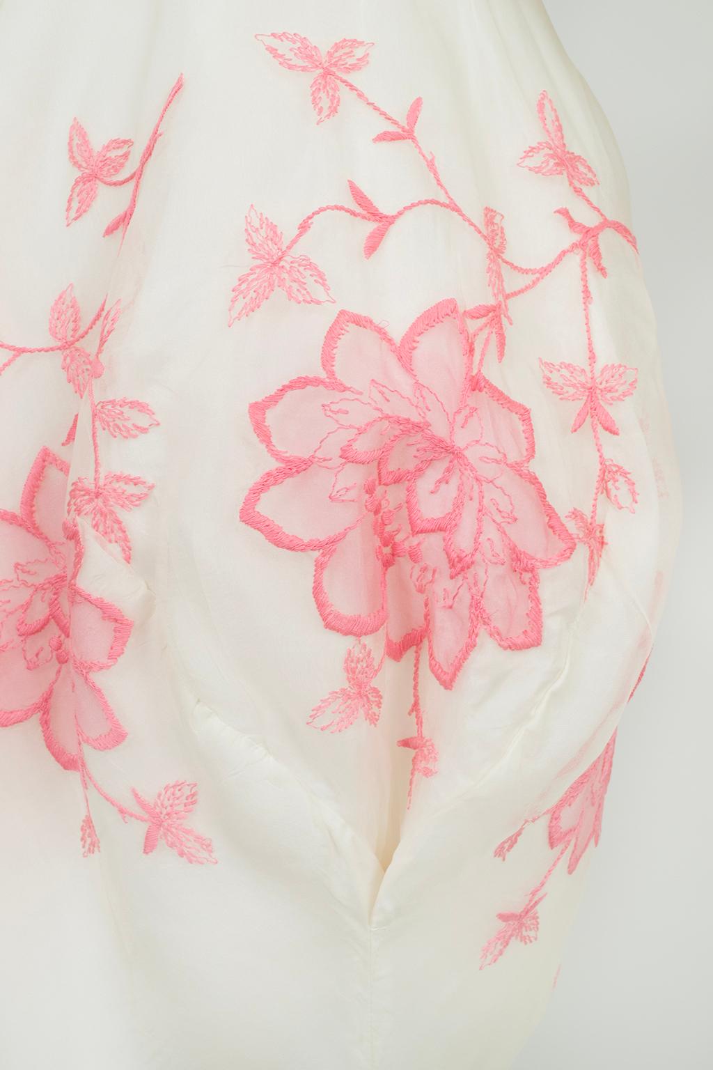 White and Pink Embroidered Bubble Hem Party Dress w Petal Bust – S, 1950s For Sale 3