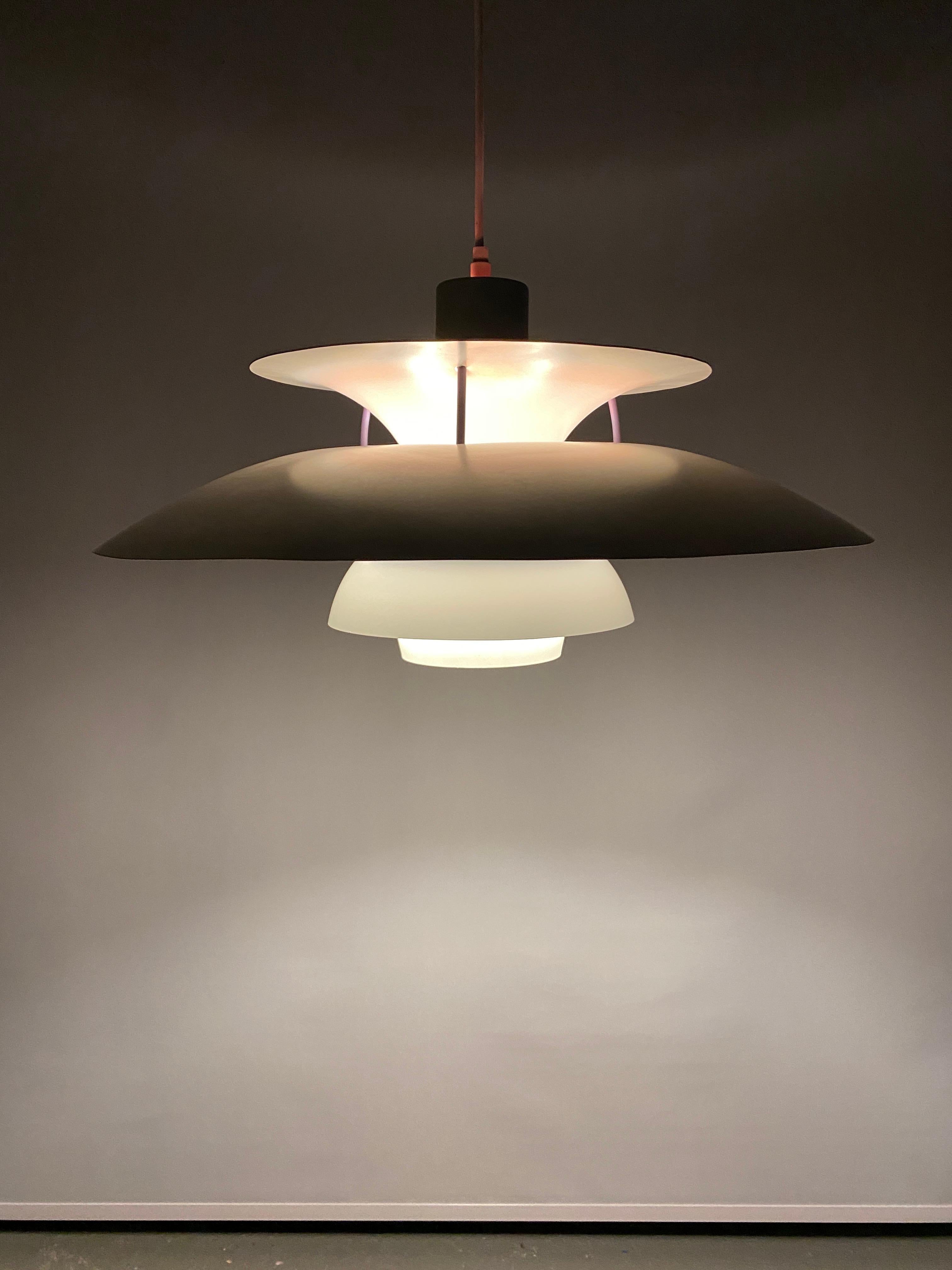 White and Purple PH5 Pendant Light by Poul Henningsen for Louis Poulsen 1970 For Sale 12