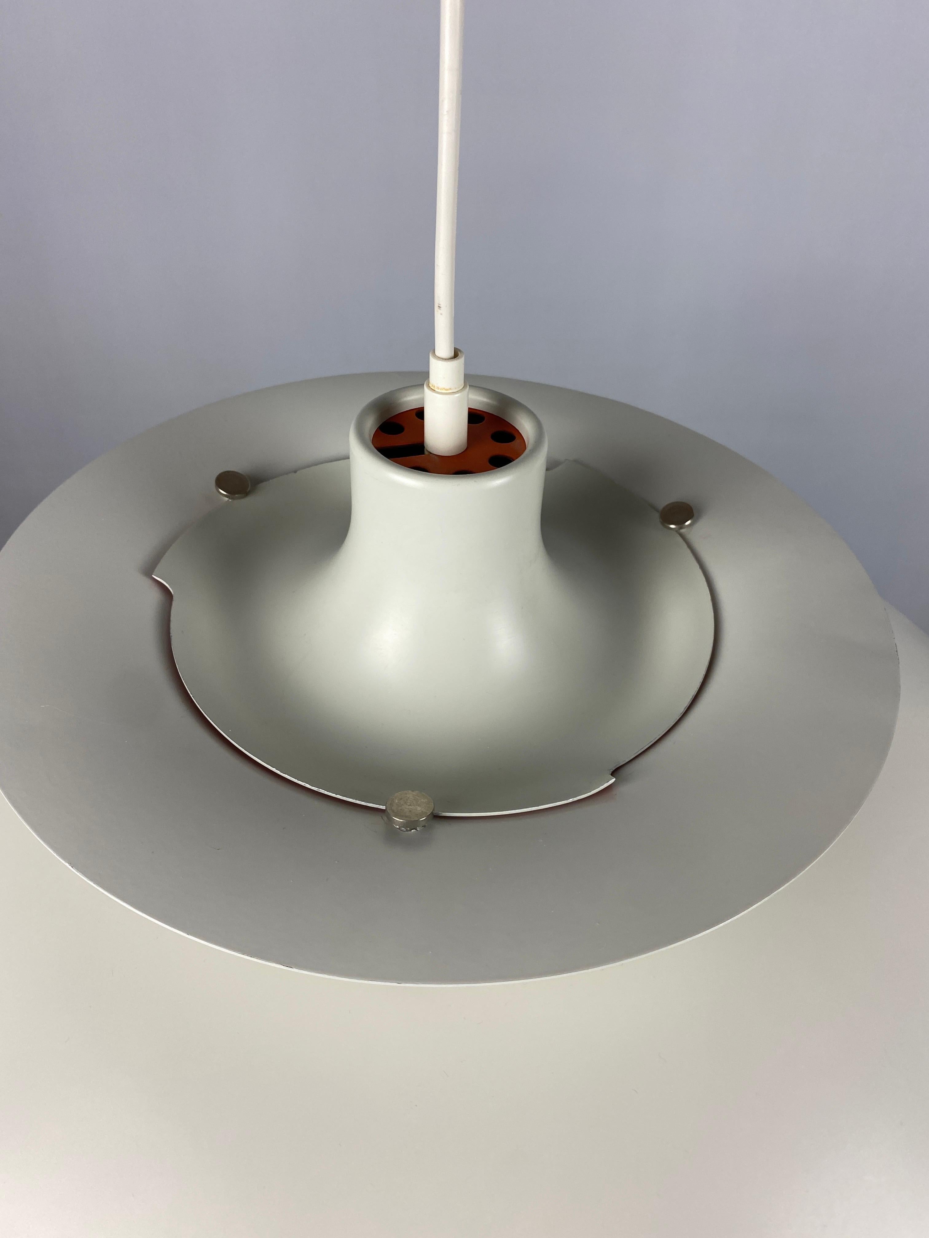 White and Purple PH5 Pendant Light by Poul Henningsen for Louis Poulsen 1970 For Sale 2