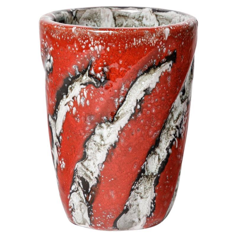 white and red 20th century design ceramic vase by Arlette Roux Vallauris 1970