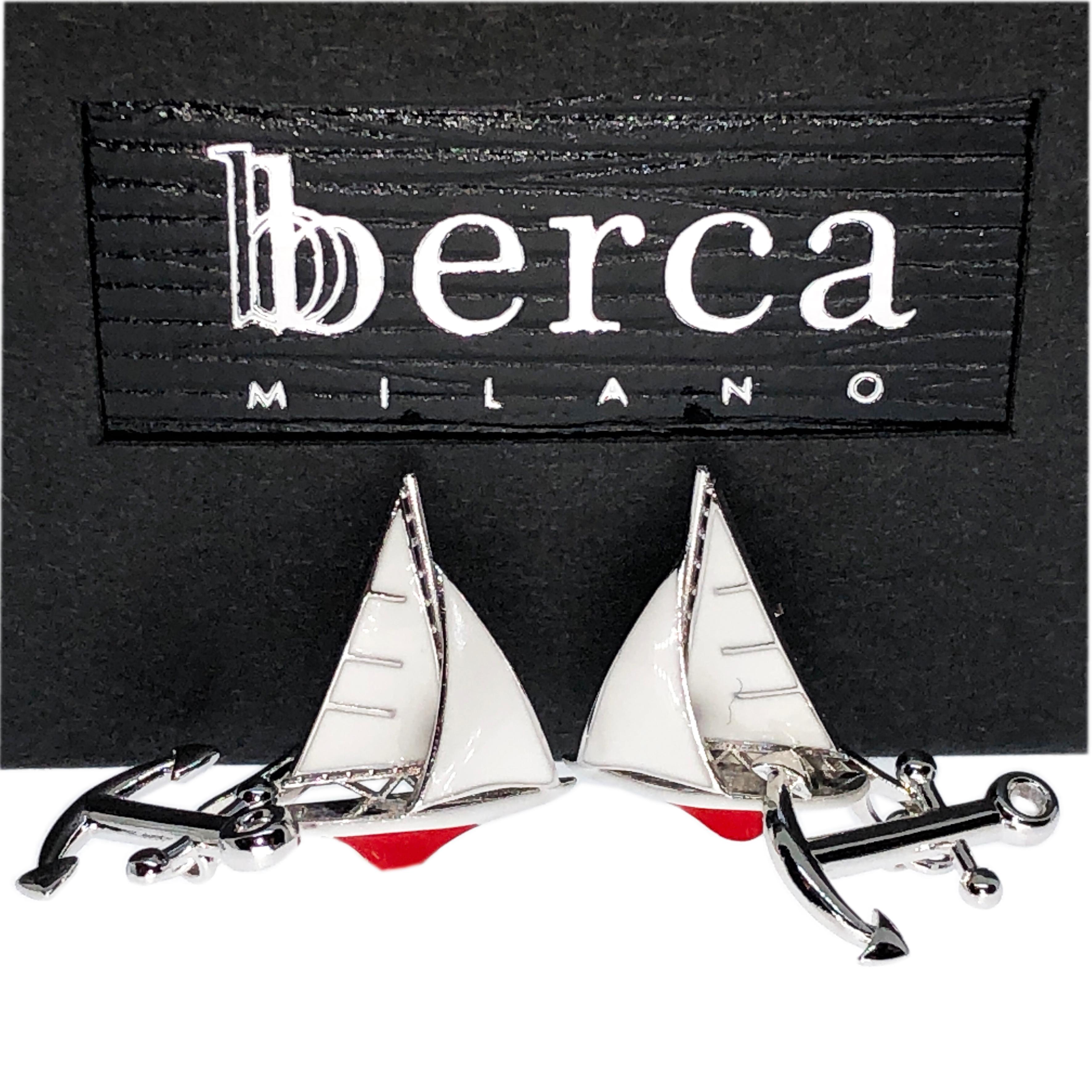 Unici, chic ma senza tempo, gemelli in argento sterling con barca a vela smaltata a mano bianca e rossa, con piccola ancora sul retro.

Nella nostra elegante custodia in pelle color tabacco.