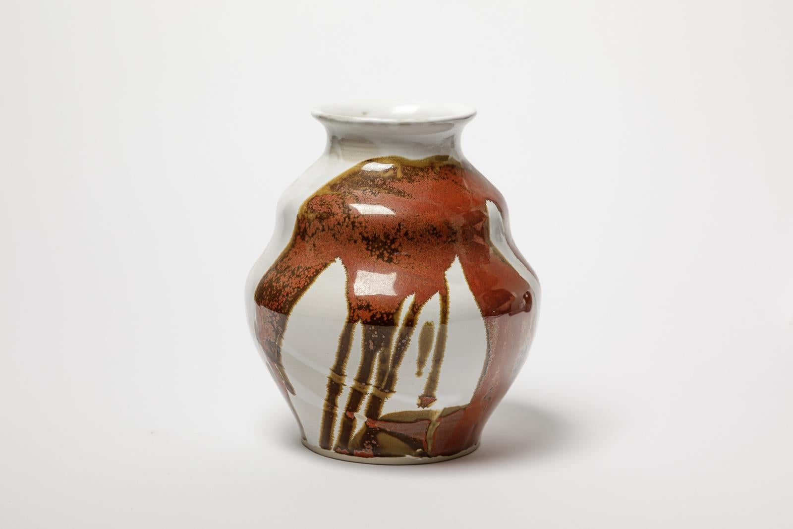 Moderne vase en céramique de grès blanc et rouge par ATOI circa 2010 21ème siècle en vente