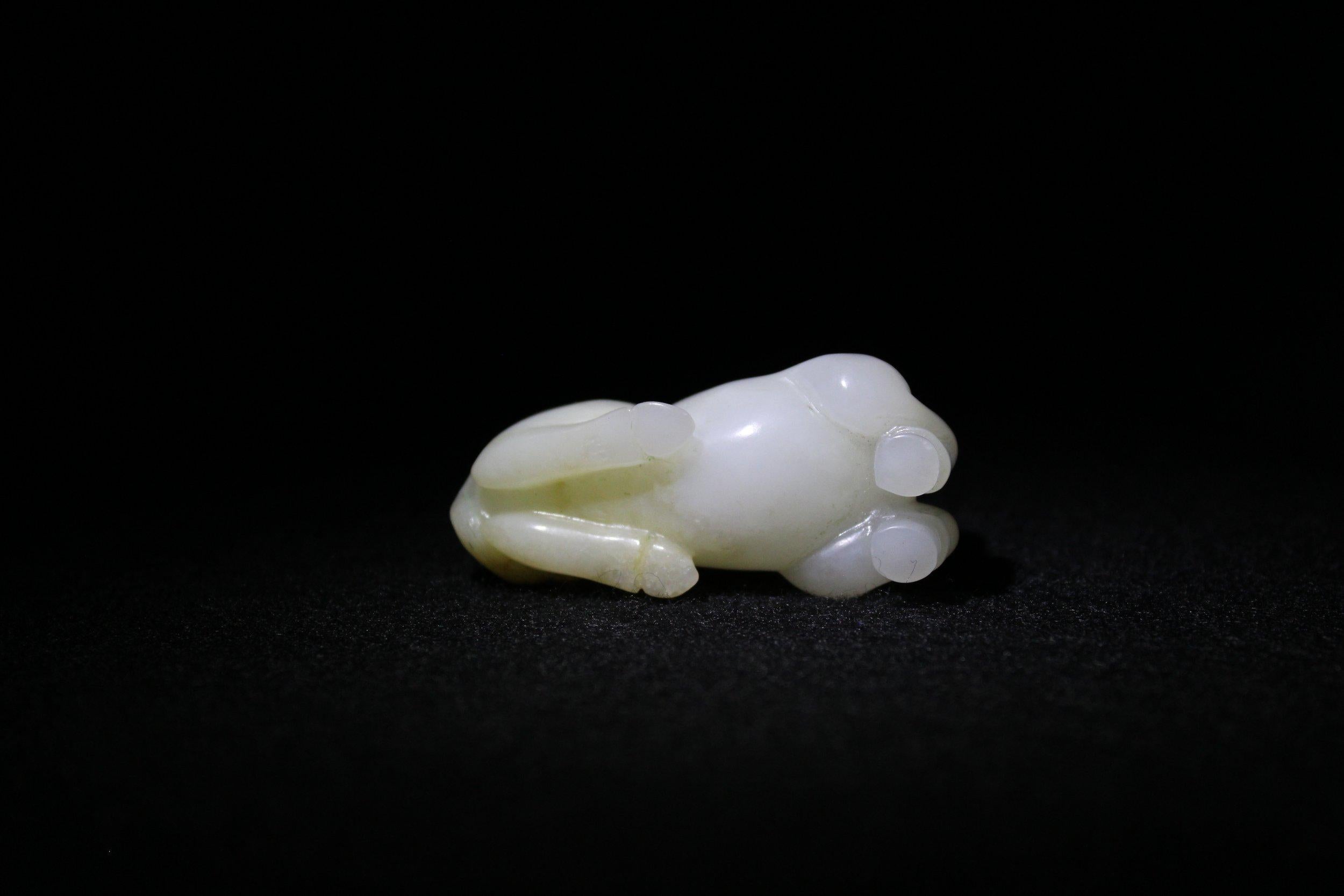 White and Russet Jade Horse, Qing Dynasty For Sale 1