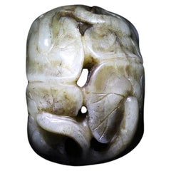 White and Russet Jade Lotus Leaf Finial 