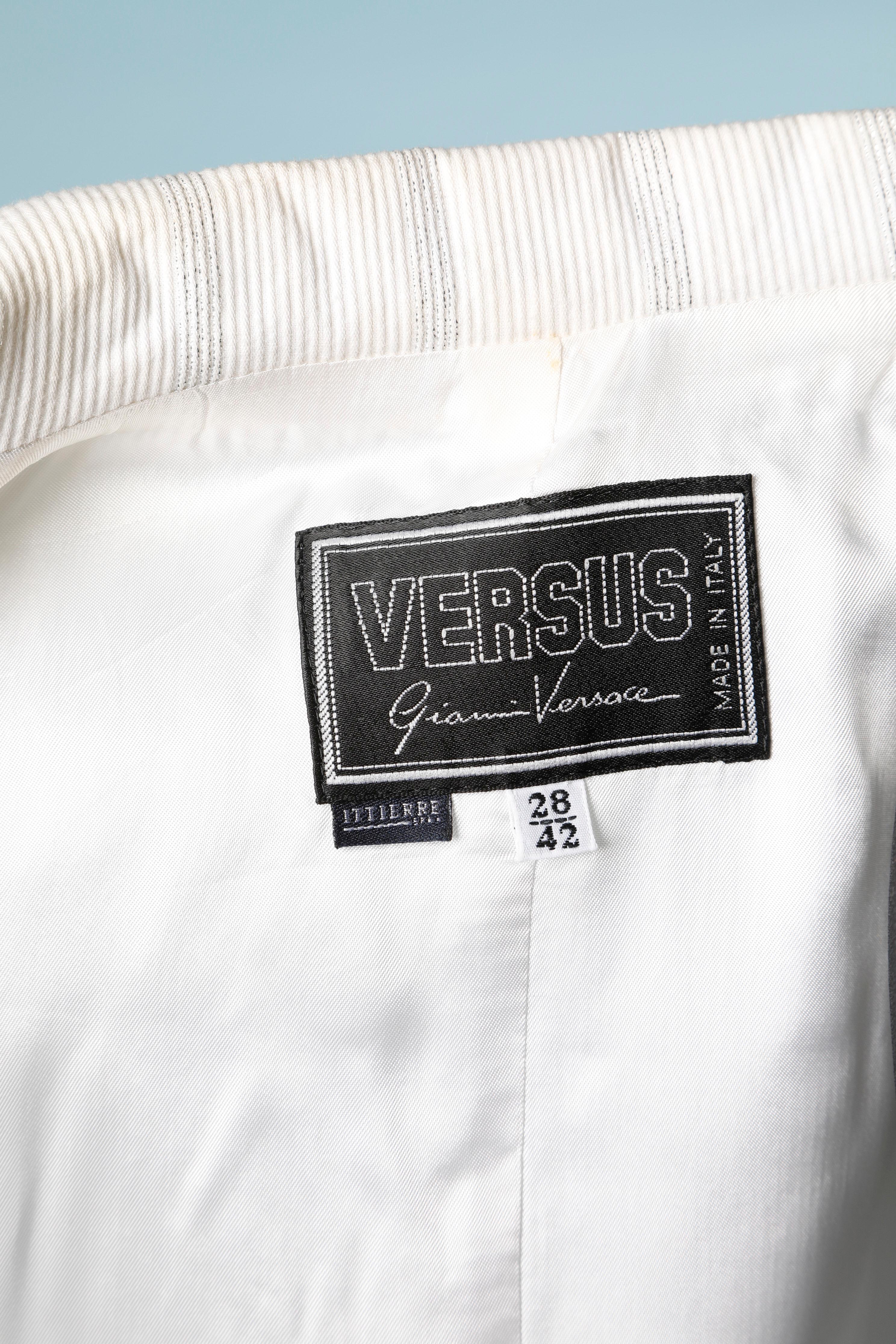 Veste à double boutonnage en lurex blanc et argenté Versus de Gianni Versace  en vente 2