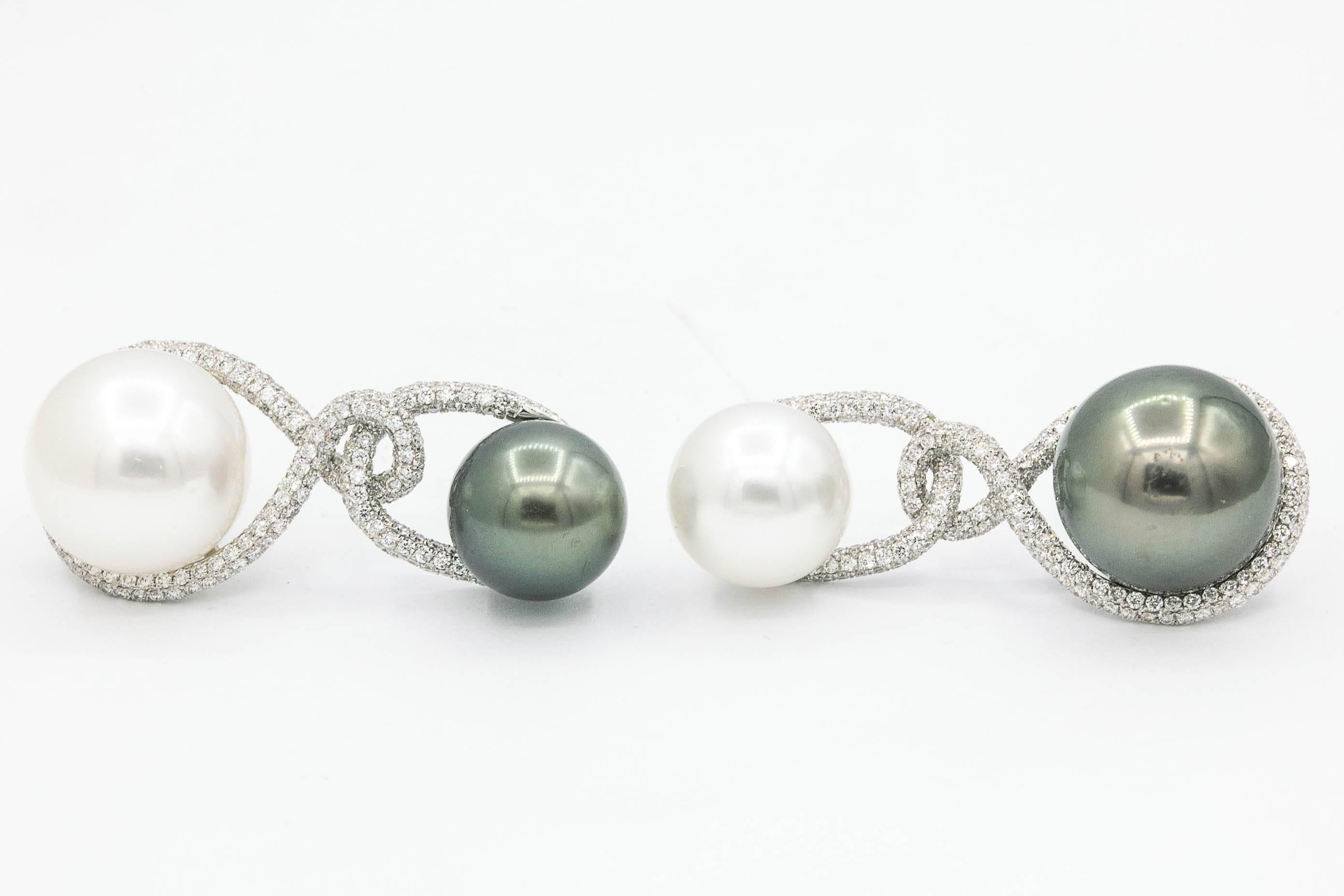 Contemporary Opposite South Sea Tahitian Cultured Pearl Drop Earrings 1.90 Carats 18K For Sale