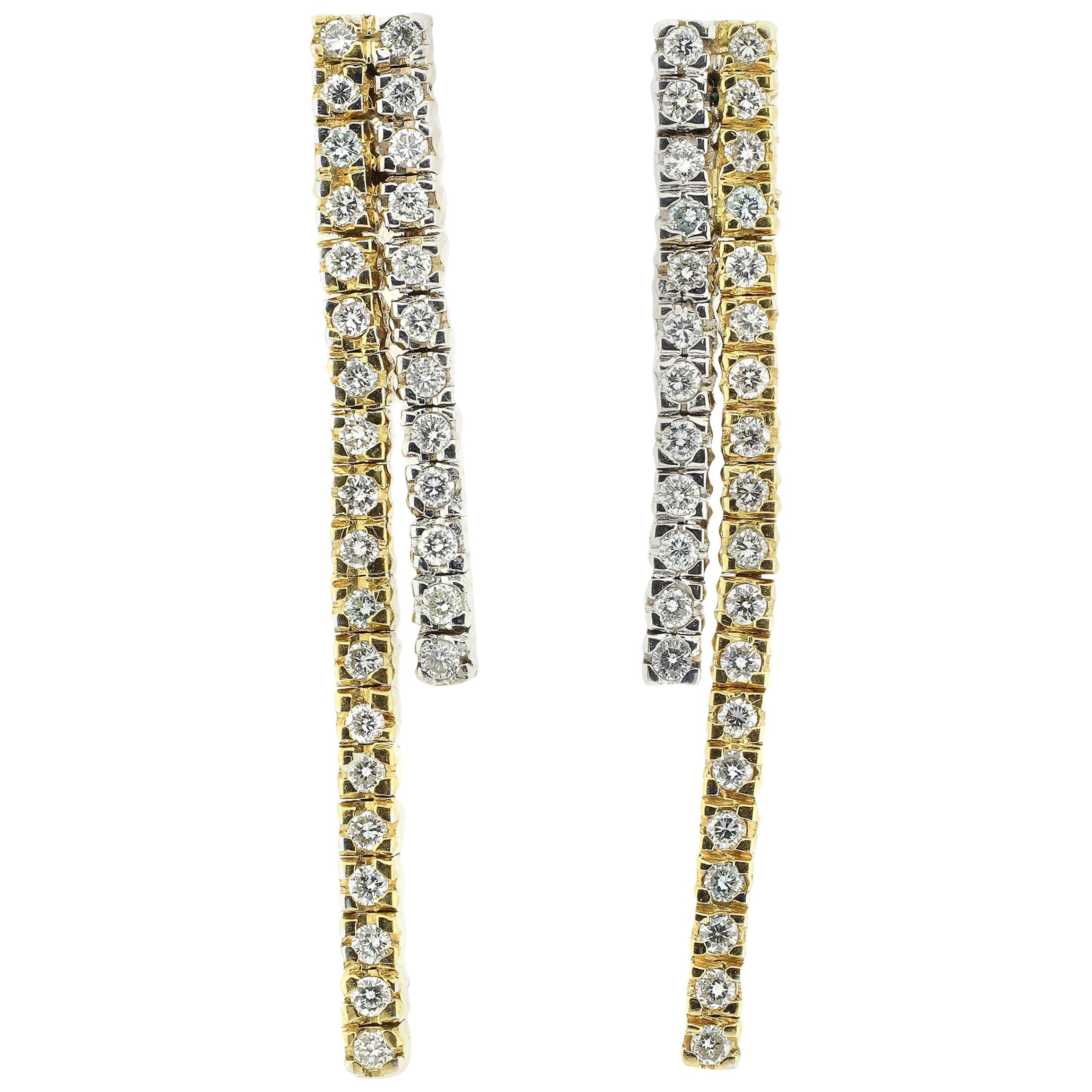 Boucles d'oreilles contemporaines en or blanc et jaune 18 carats et diamants blancs