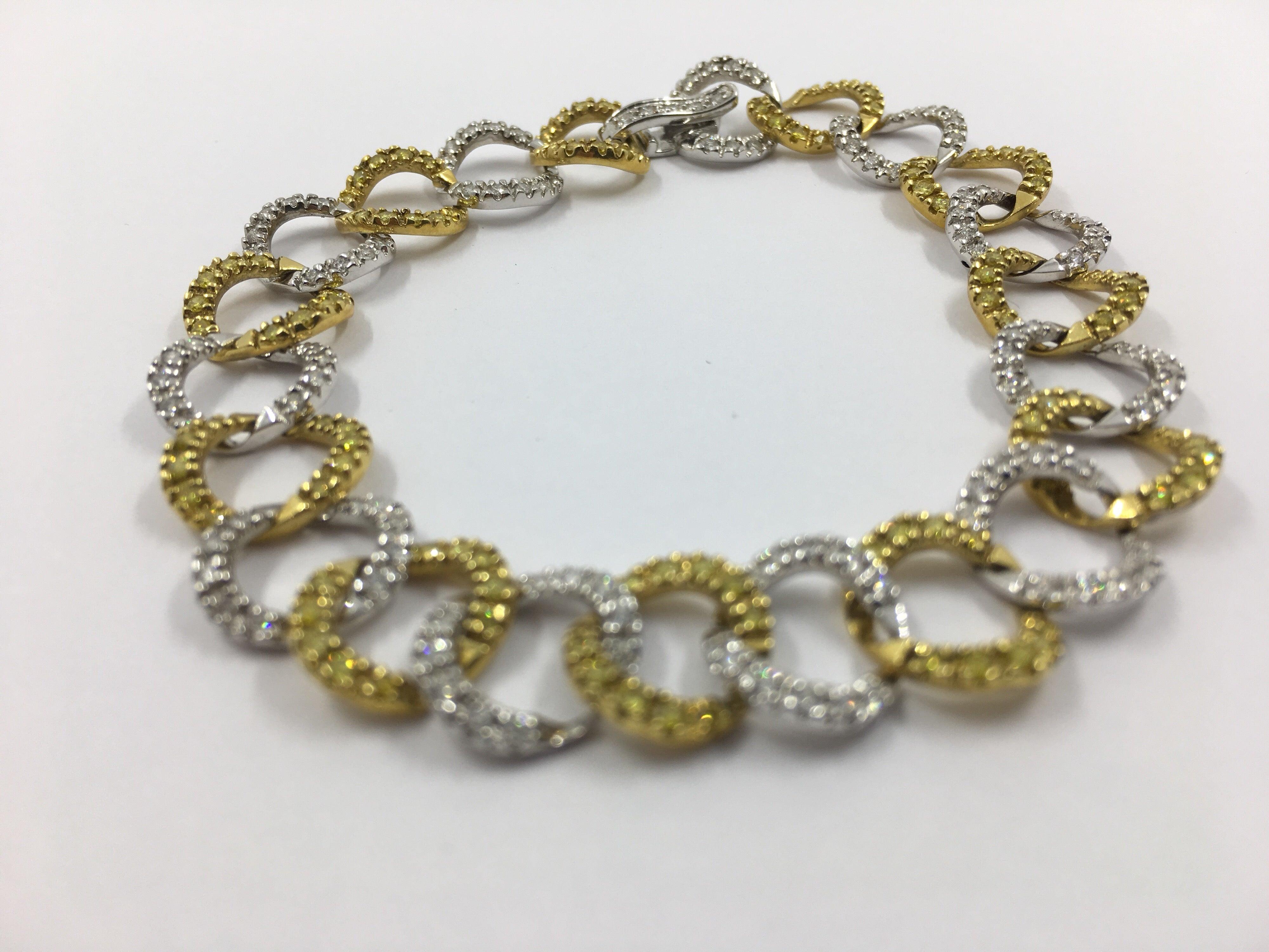 Round Cut White and Yellow Diamond Bracelet # 269-10021 For Sale