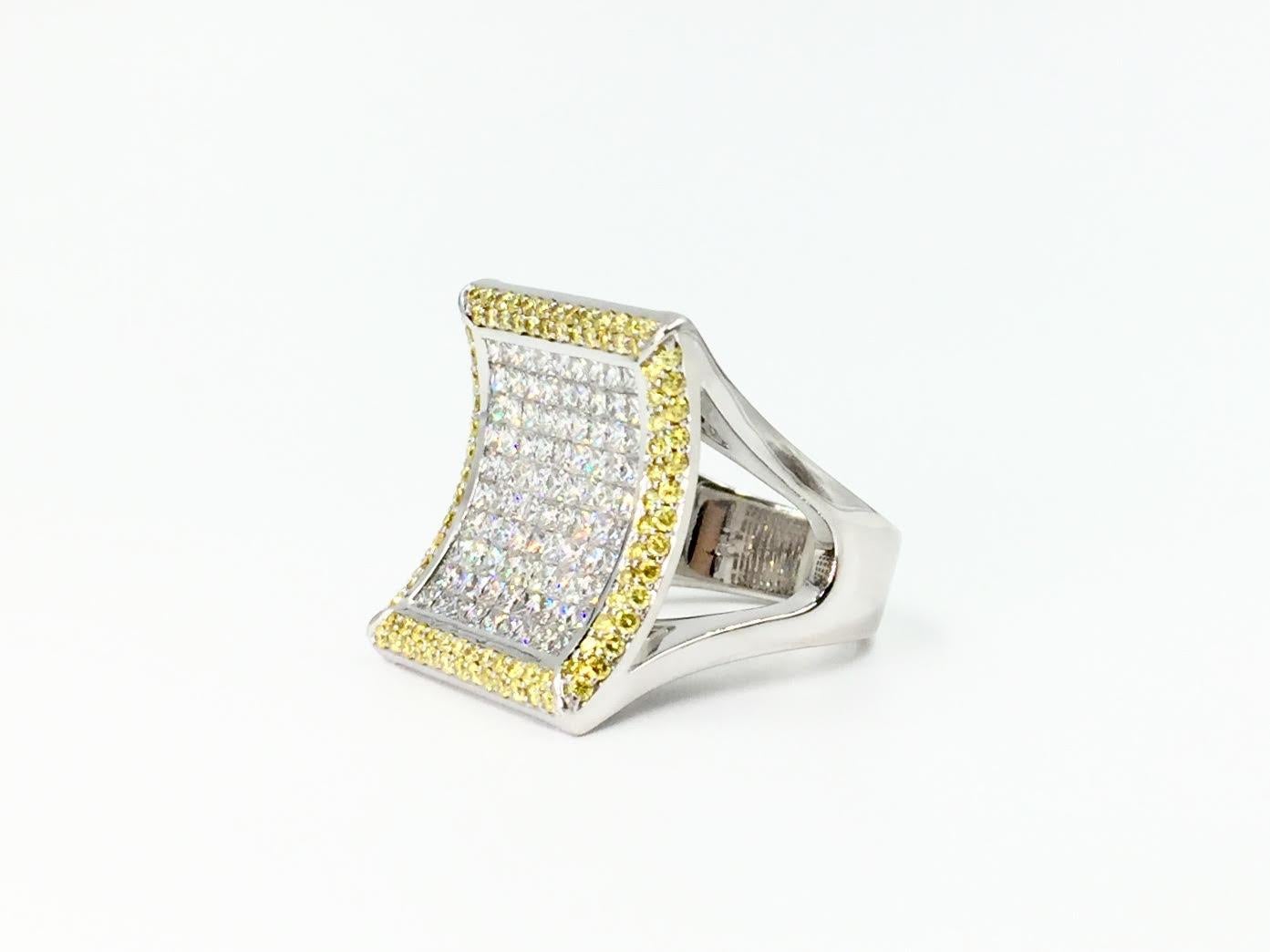 White and Yellow Diamond Large Curved Cocktail Ring by Sasha Primak In Excellent Condition For Sale In Pikesville, MD