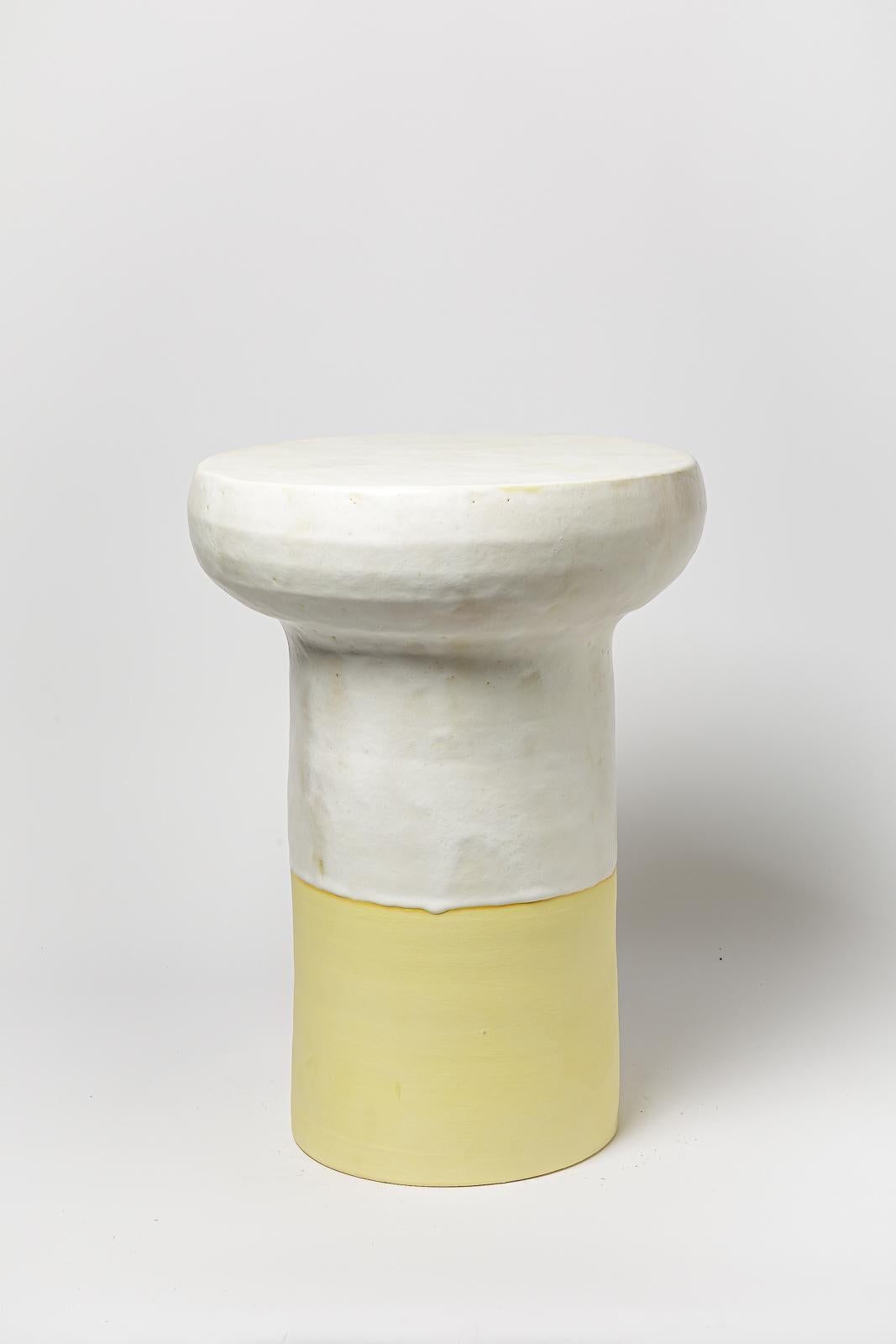 White and yellow glazed ceramic stool or coffee table by Mia Jensen, 2023. In New Condition For Sale In Saint-Ouen, FR