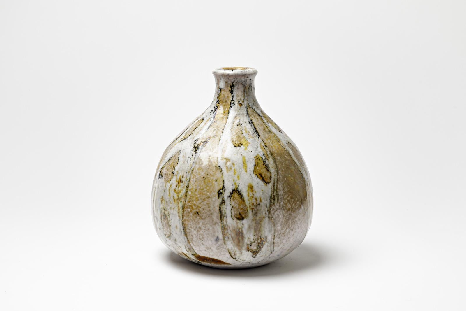 Beaux Arts White and yellow glazed ceramic vase by Gisèle Buthod Garçon, circa 1980-1990 For Sale