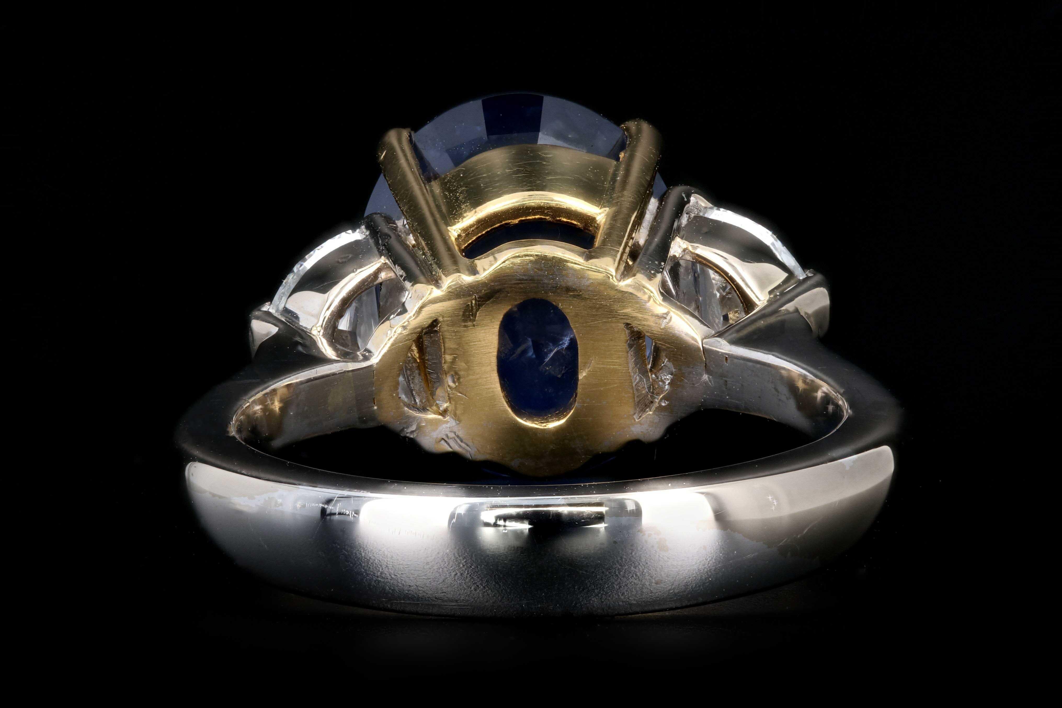 Ring aus Weiß- und Gelbgold mit 6,05 Karat Ceylon-Saphir und Halbmond-Diamant Damen