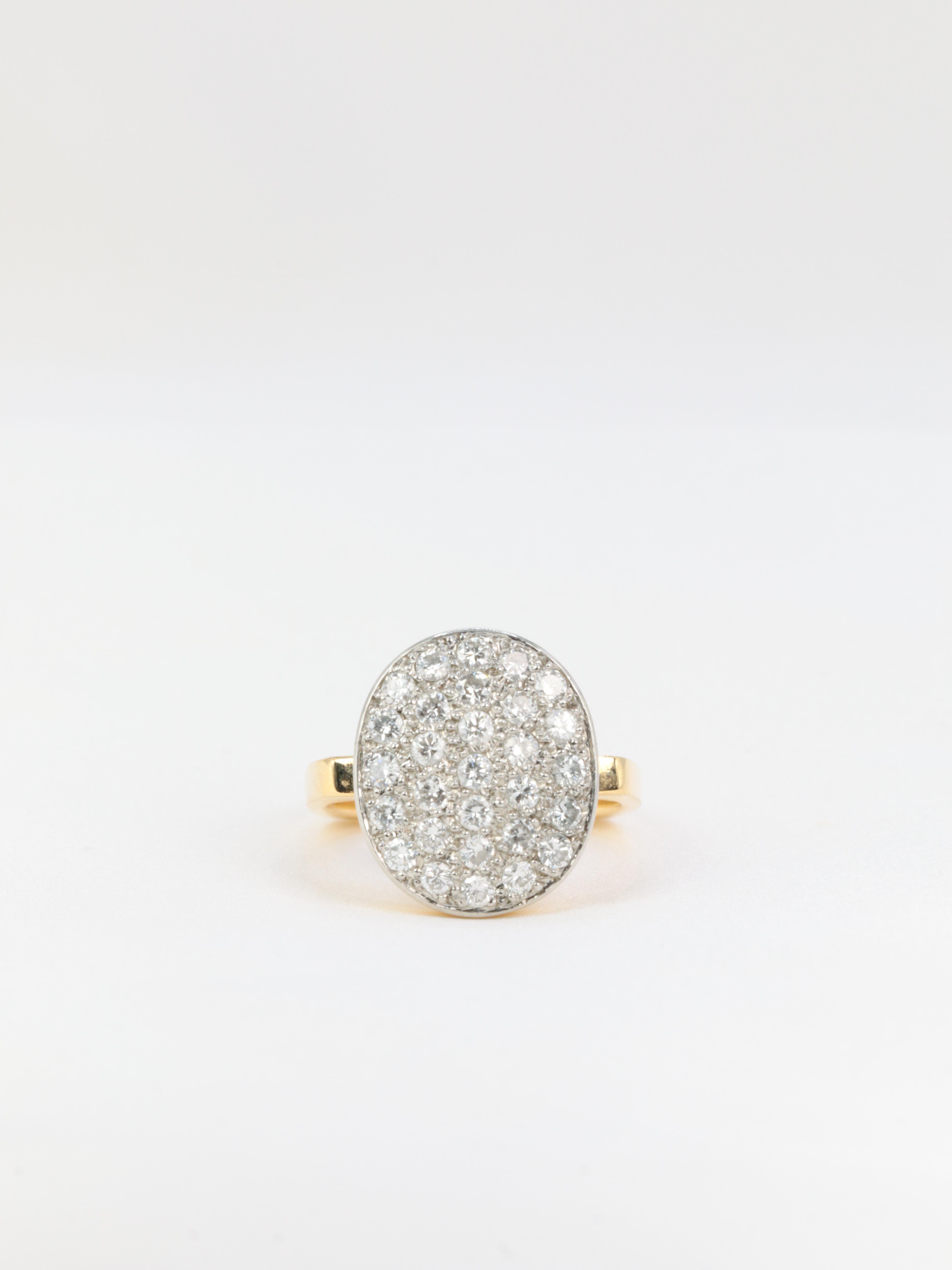 DINH VAN
18Kt (750°/°°) white and yellow gold Dinh Van vintage ring set with diamonds for a total weight of approximately 2ct.
The “impressions” collection has been marketed by Dinh Van since the 1970s. The square ring and the Dinh Van style clearly