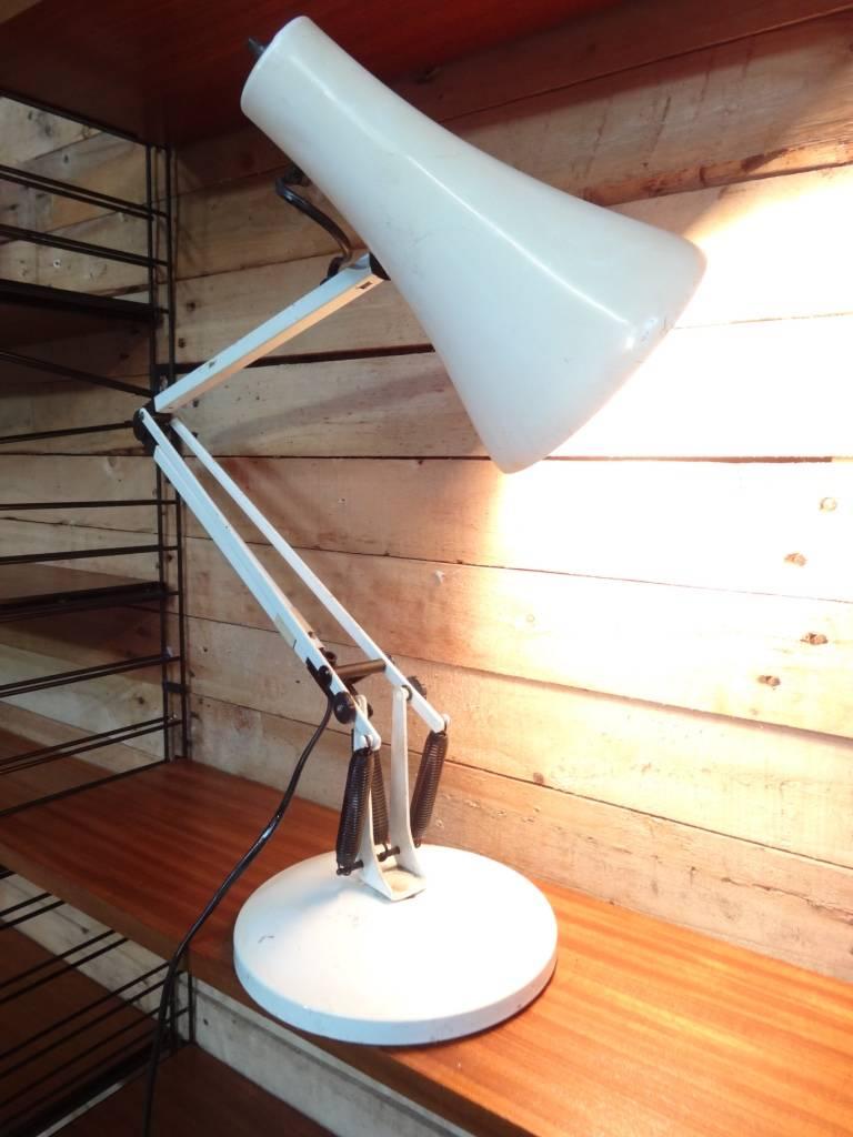 Mid-Century Modern Lampe Anglepoise blanche conçue par George Carwardine pour Herbert Terry en vente