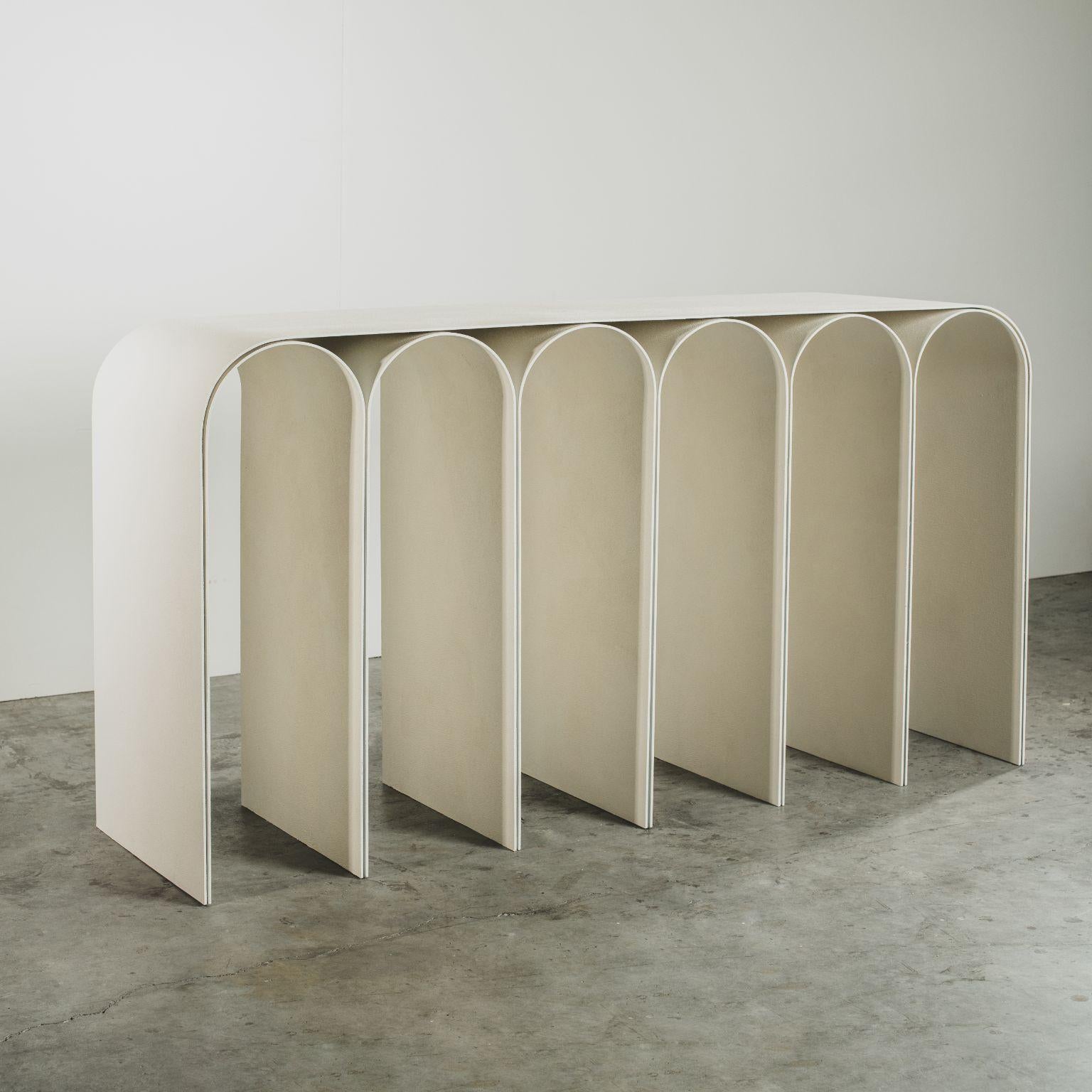 White arch console by Pietro Franceschini
Sold exclusively by Galerie Philia
Dimensions: W 150 x L 47 x H 83
Materials: Aluminium, white plaster

Made to order dimensions can be ordered.

Also available:
Steel (brass finish, blackened,