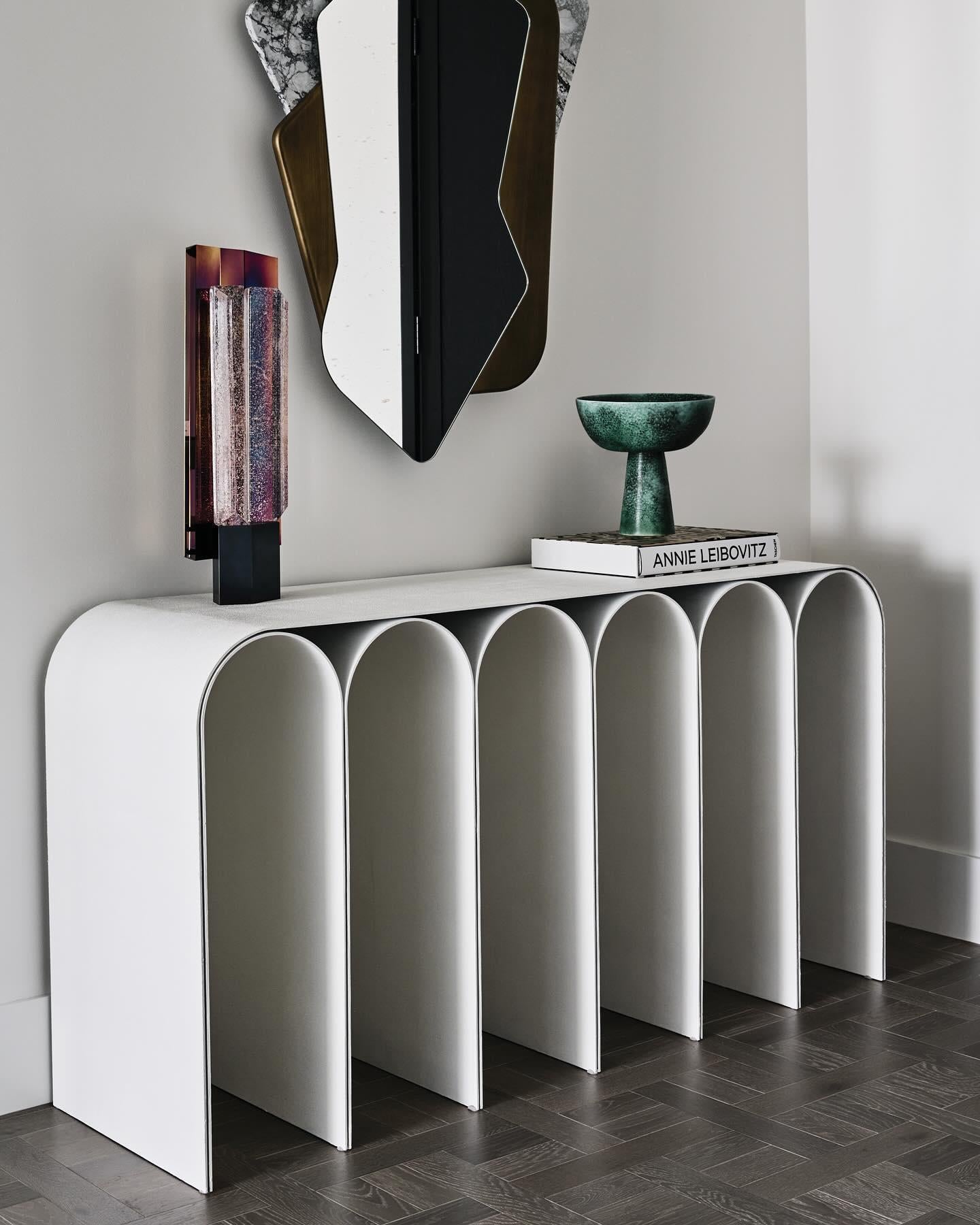 Contemporary White Plaster Arch Console by Pietro Franceschini For Sale 1