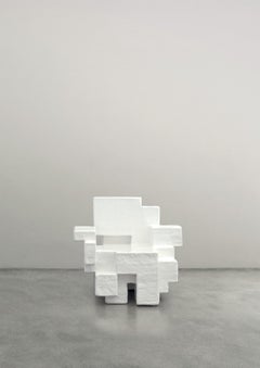 Fauteuil blanc, série Primitive par Studio Nucleo