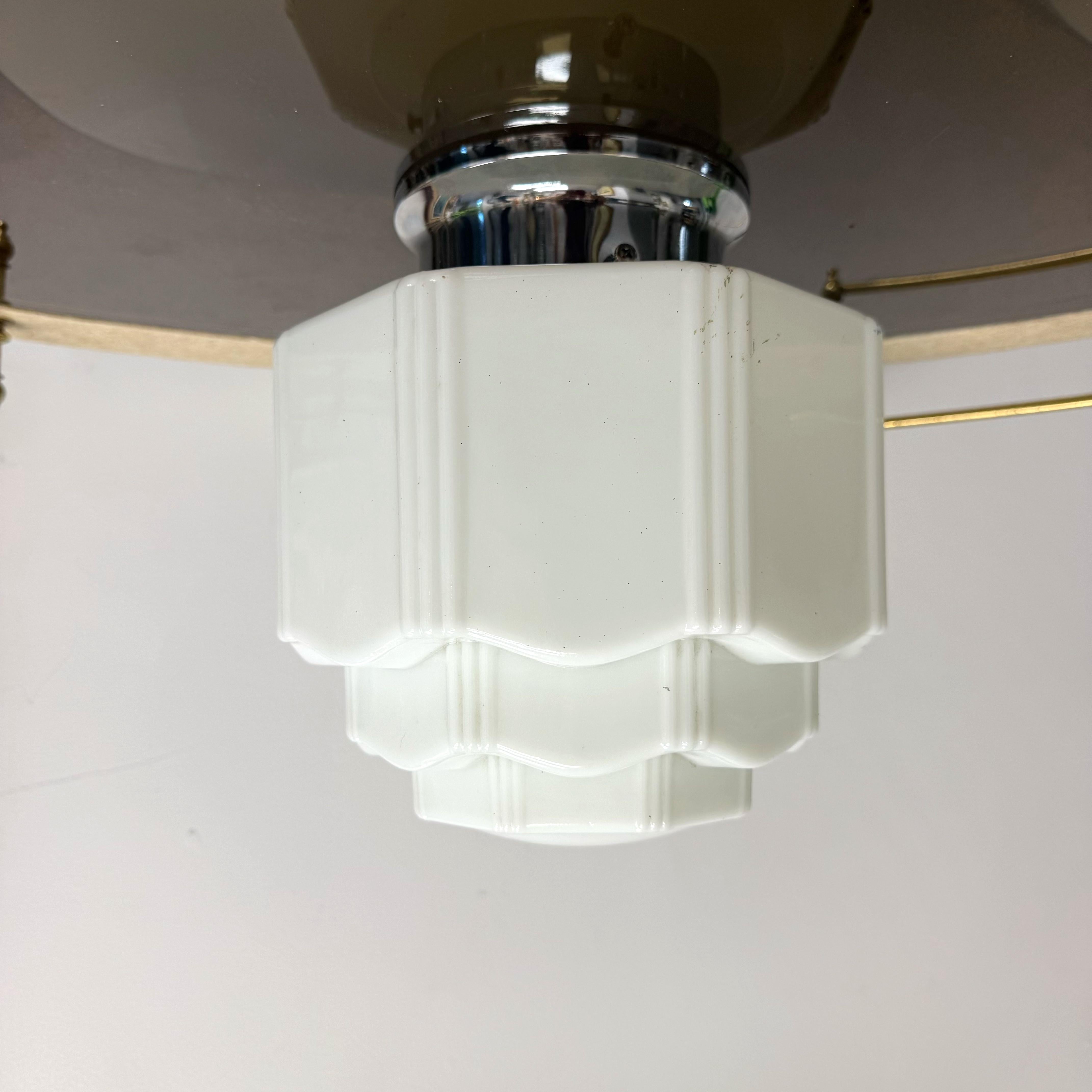 Metallo Apparecchio a incasso a 8 pannelli in vetro bianco Art Deco Circa 1930 in vendita