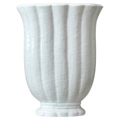 Vaso da terra in gres Art Deco bianco di Gunnar Nylund. Rorstrand, Svezia, anni '1930.