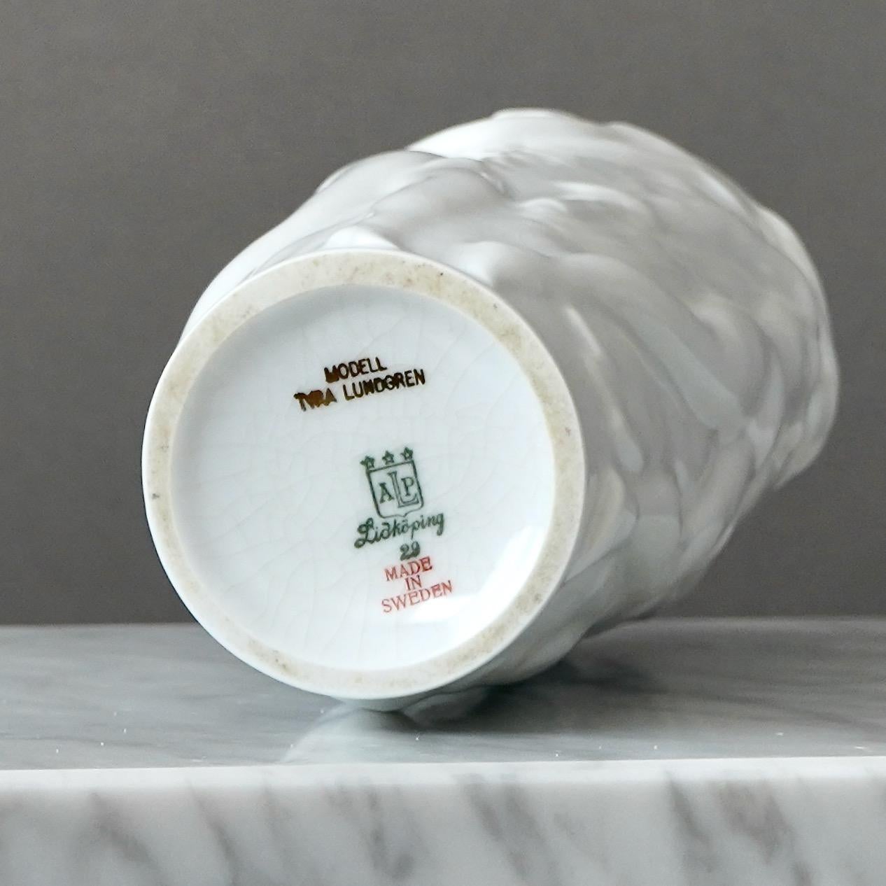 Vaso bianco Art Deco di Tyra Lundgren per ALP, Svezia, 1929. Swedish Grace. in vendita 4