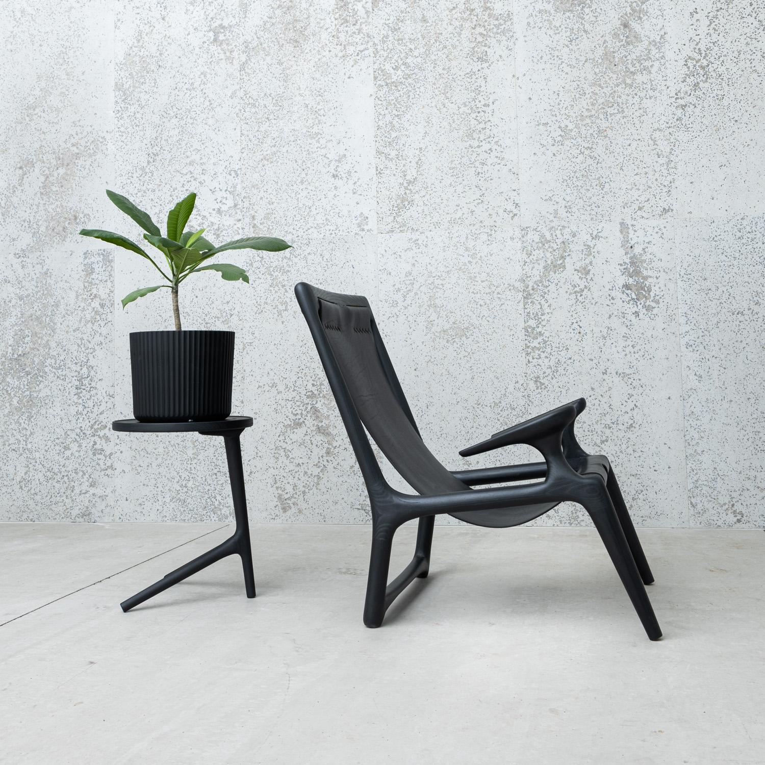 Autre Chaise à franges en frêne et cuir blanc Mod 2 de Fernweh Woodworking en vente