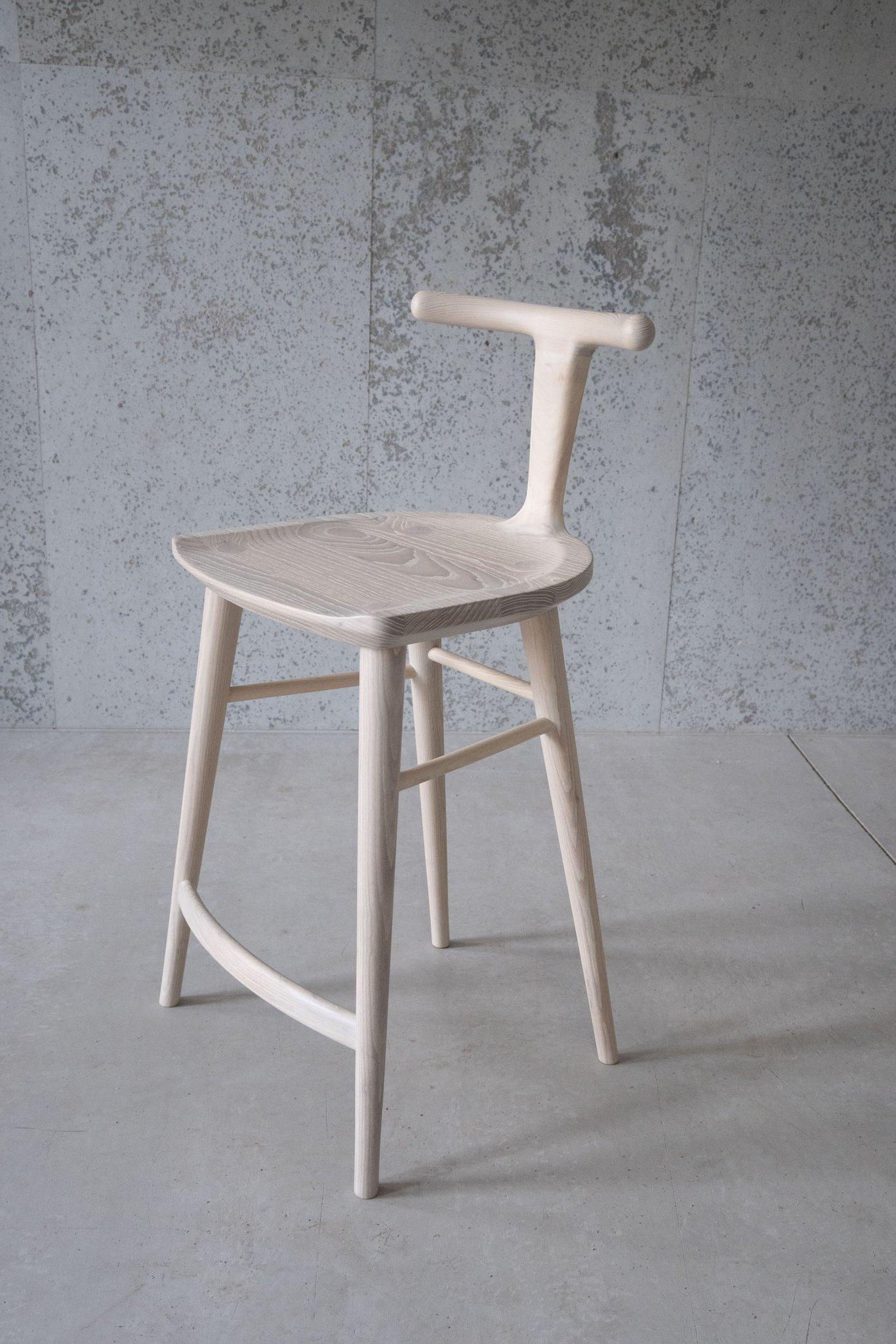 White ash oxbend stool by Fernweh Woodworking
Dimensions: 
Seat: W 17