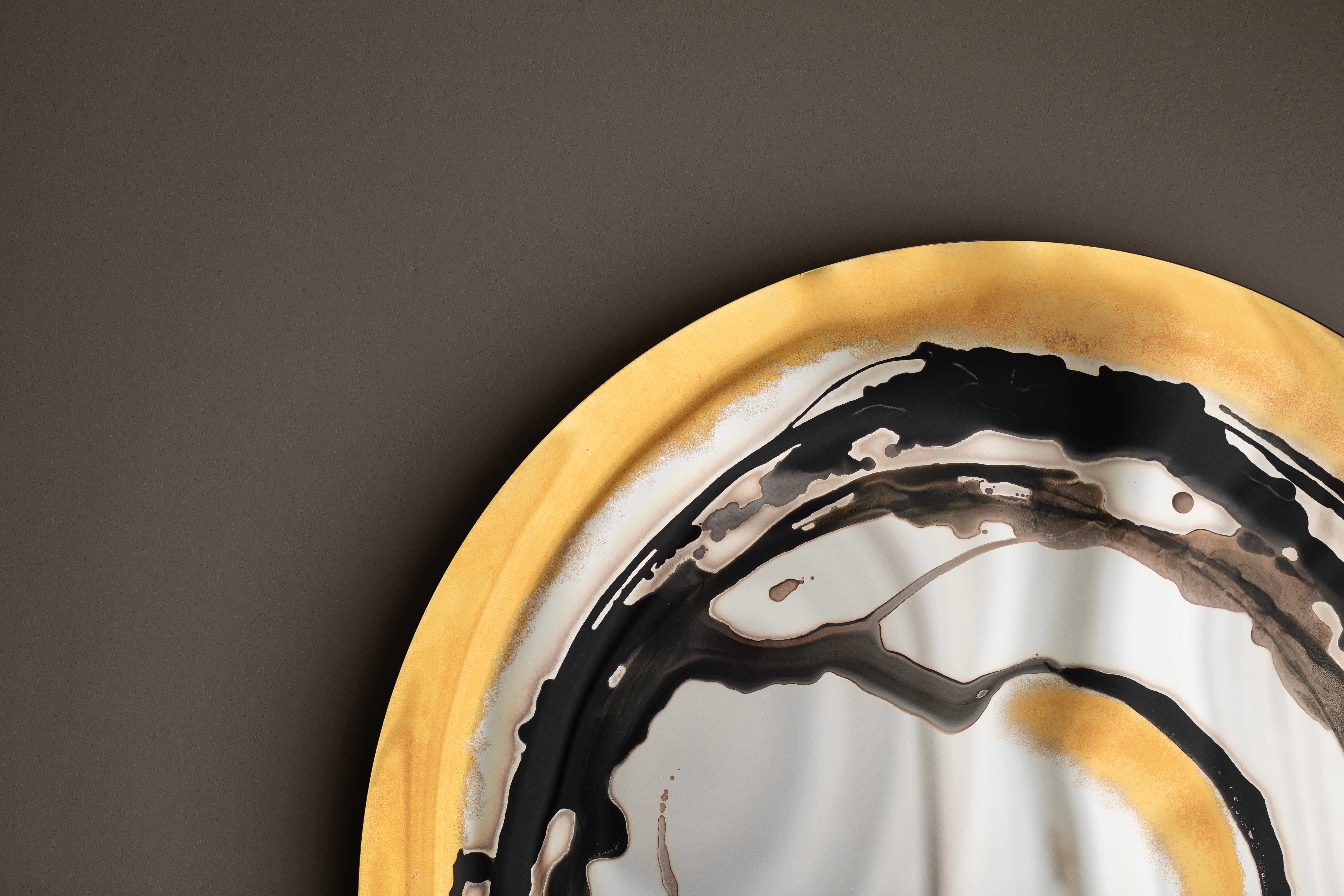 Italiano Specchio da parete Whiting Aura di OOM Contemporary Glass in vendita