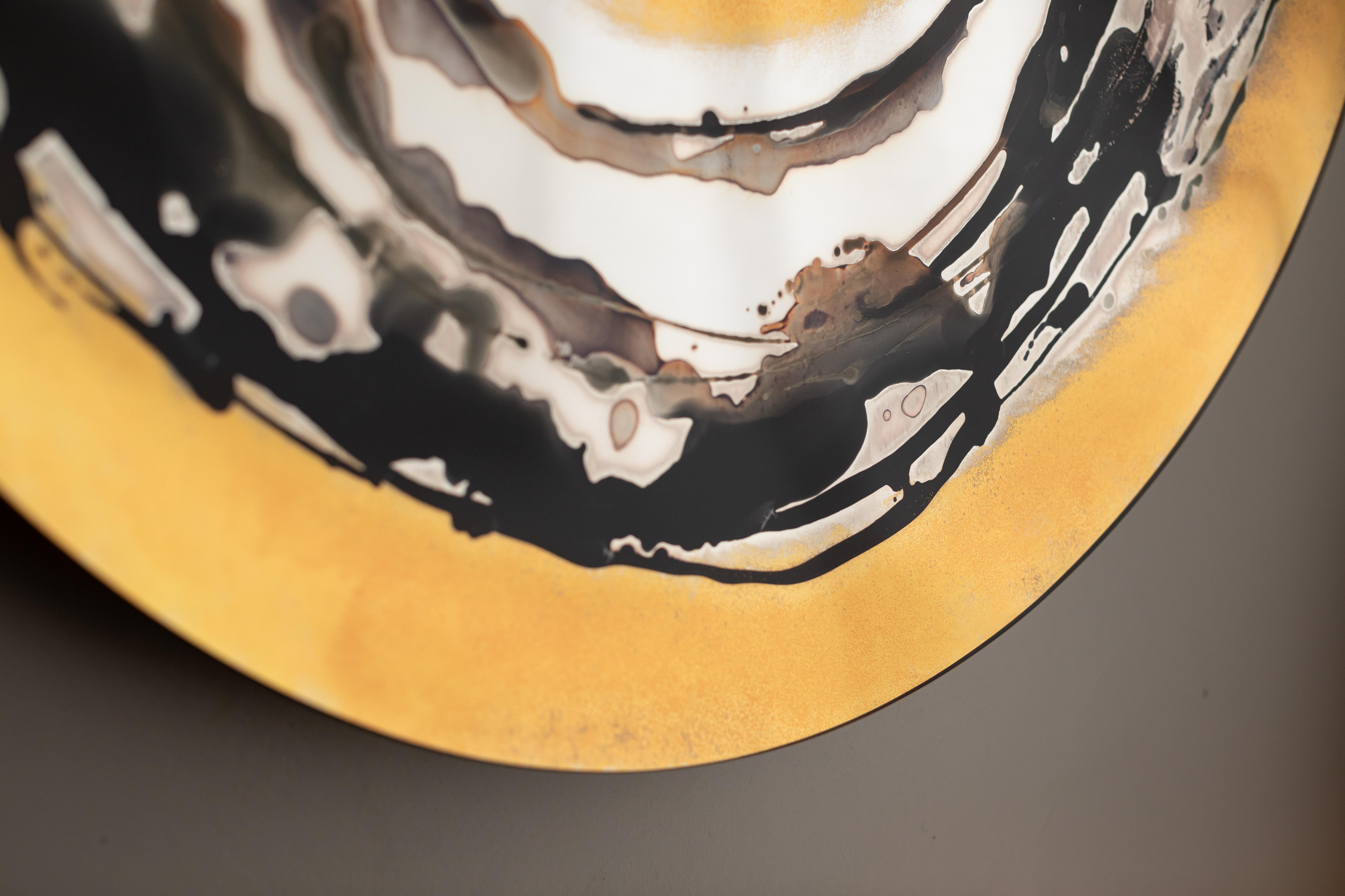 XXI secolo e contemporaneo Specchio da parete Whiting Aura di OOM Contemporary Glass in vendita