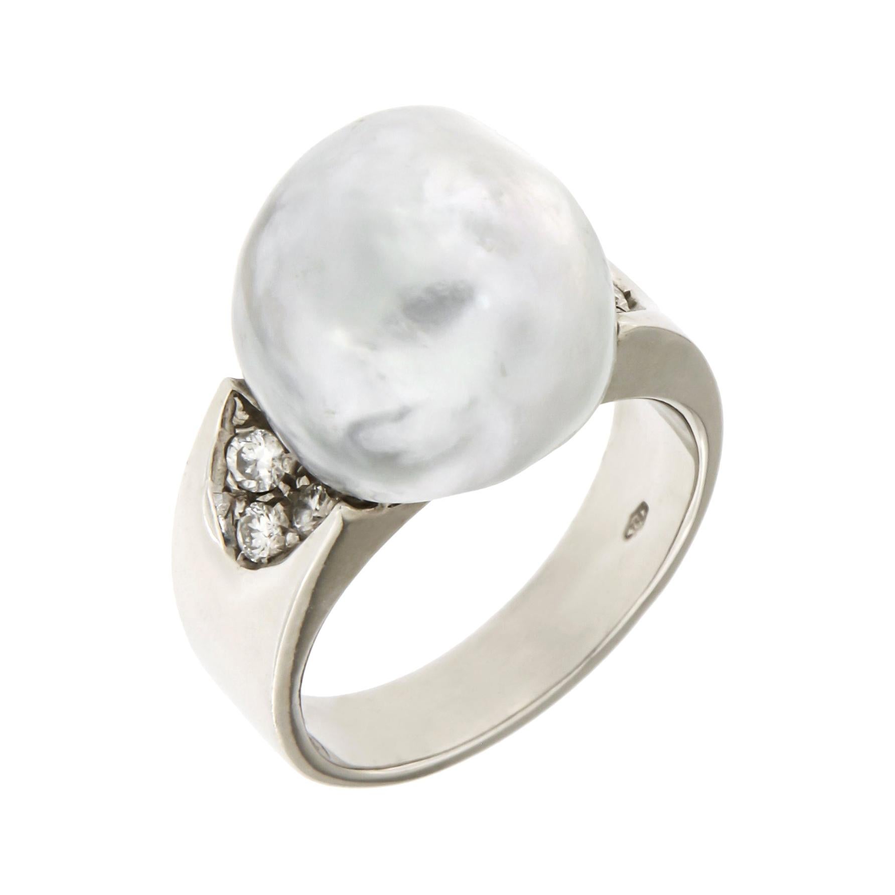 White Australian Pearl Diamonds 18 Karat White Gold Ring Handcrafted in Italy